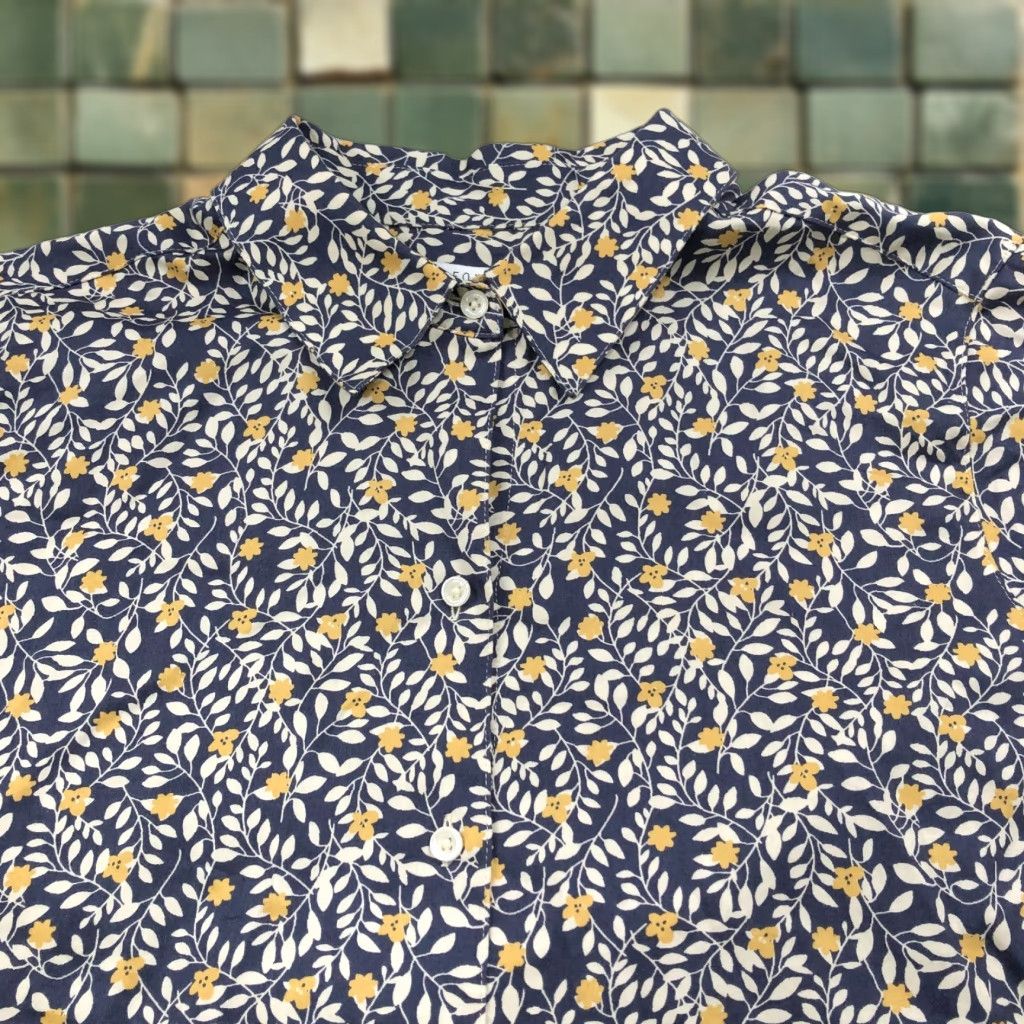 Vintage Foxcroft Shirt Blue Floral 18 Wrinkle Free Shaped Long Sleeve All Over Print Button-Up Casual Women's Size XXL / US 16-18 / IT 52-54 - 1 Thumbnail
