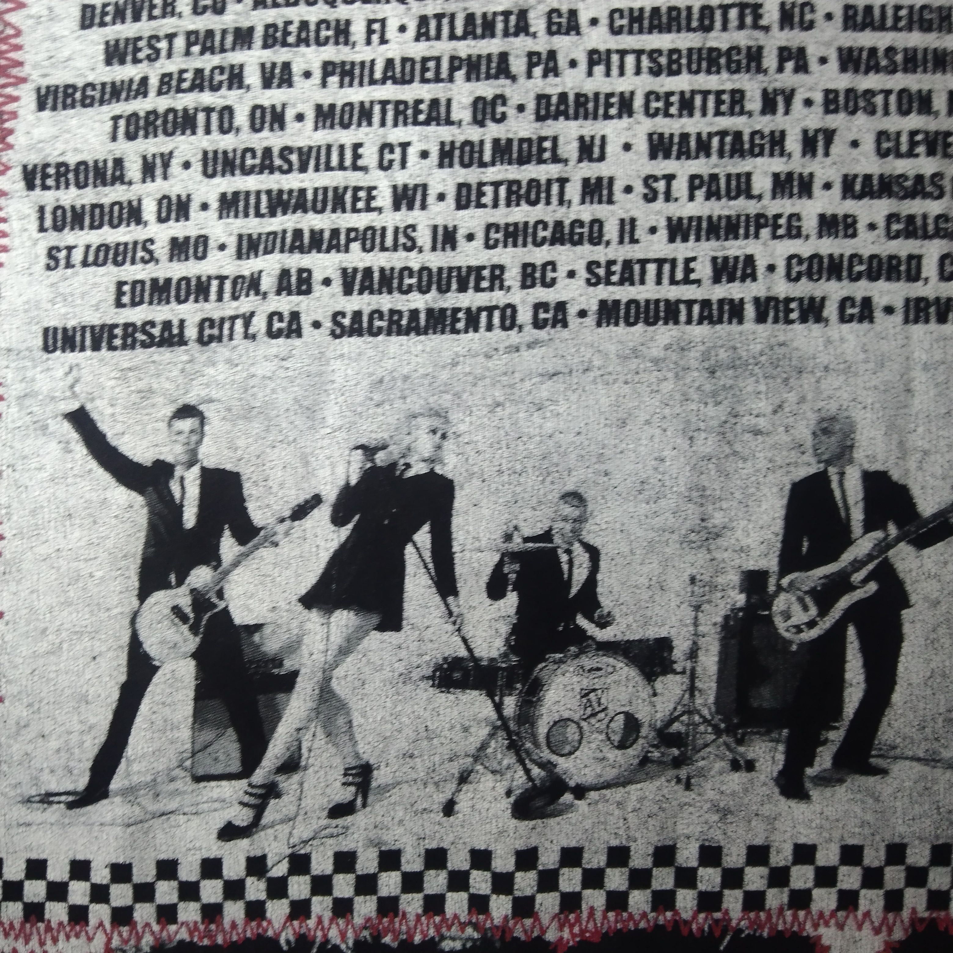 Band Tees No Doubt Summer Tour 2009 Tee Size US XL / EU 56 / 4 - 8 Thumbnail
