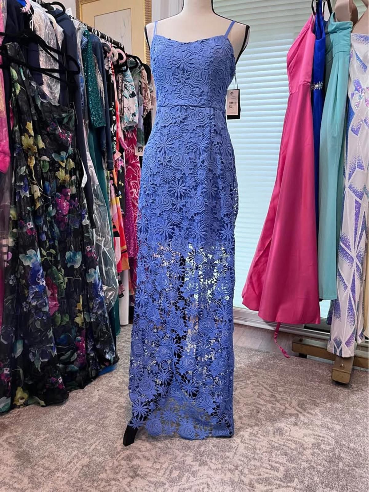 Ann Taylor Size 6 embroidered blue gown by Taylor Size L / US 10 / IT 46 - 4 Thumbnail