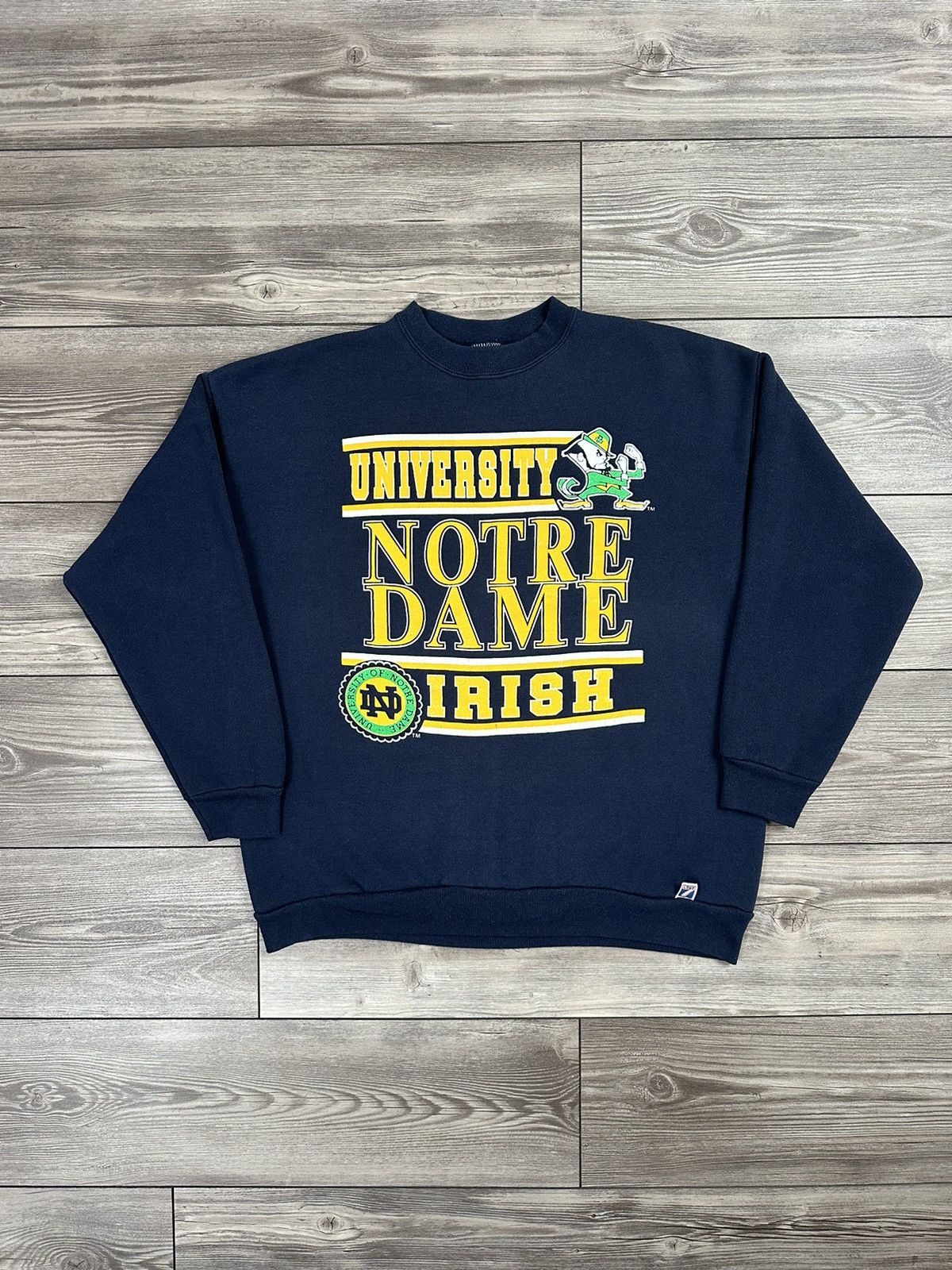 Vintage Vintage 90’s University Of Notre Dame Logo 7 Crewneck Size US L / EU 52-54 / 3 - 1 Thumbnail