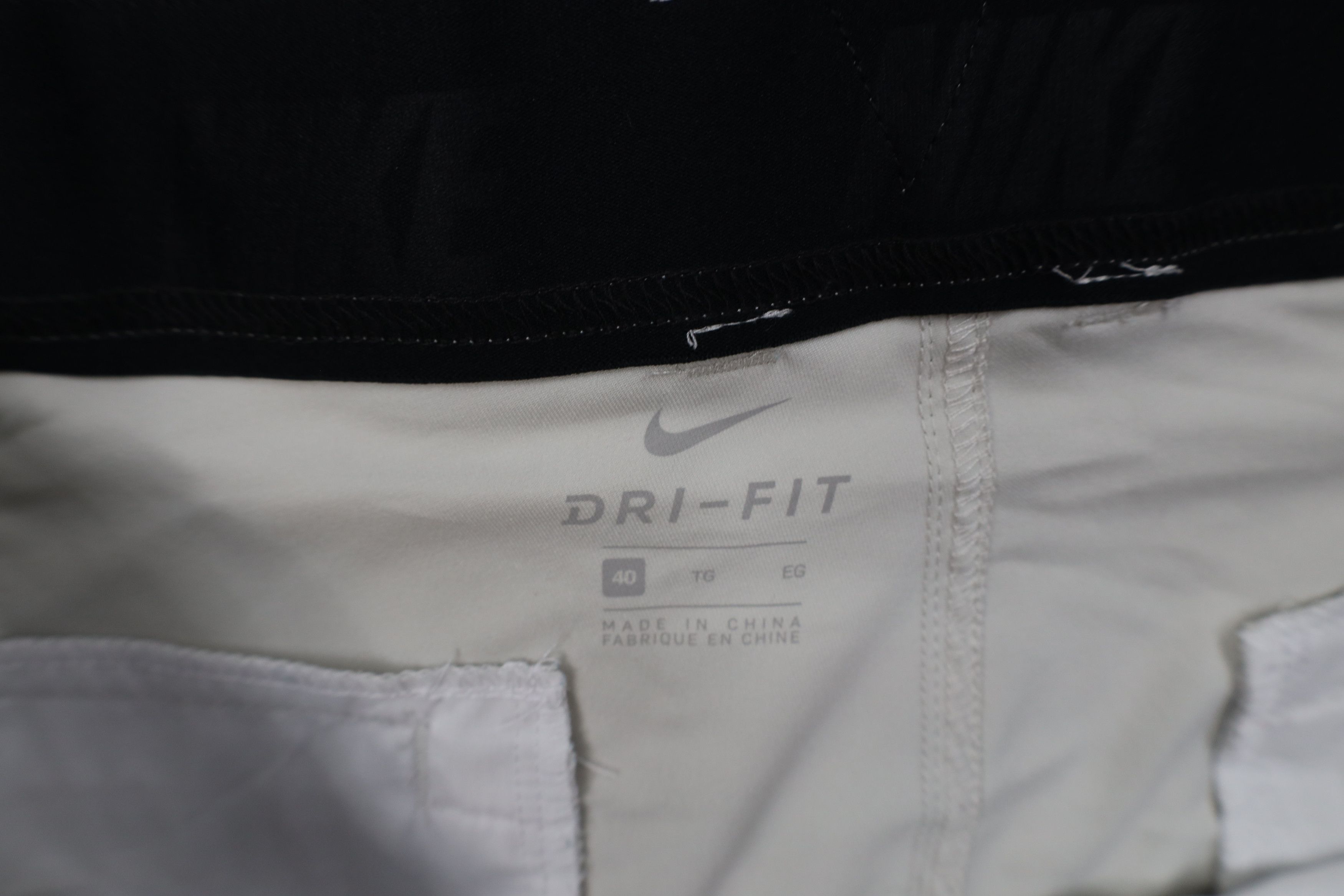 Nike Nike Golf Mini Swoosh Golfing Chino Shorts Beige Polyester Size US 40 / EU 56 - 7 Thumbnail