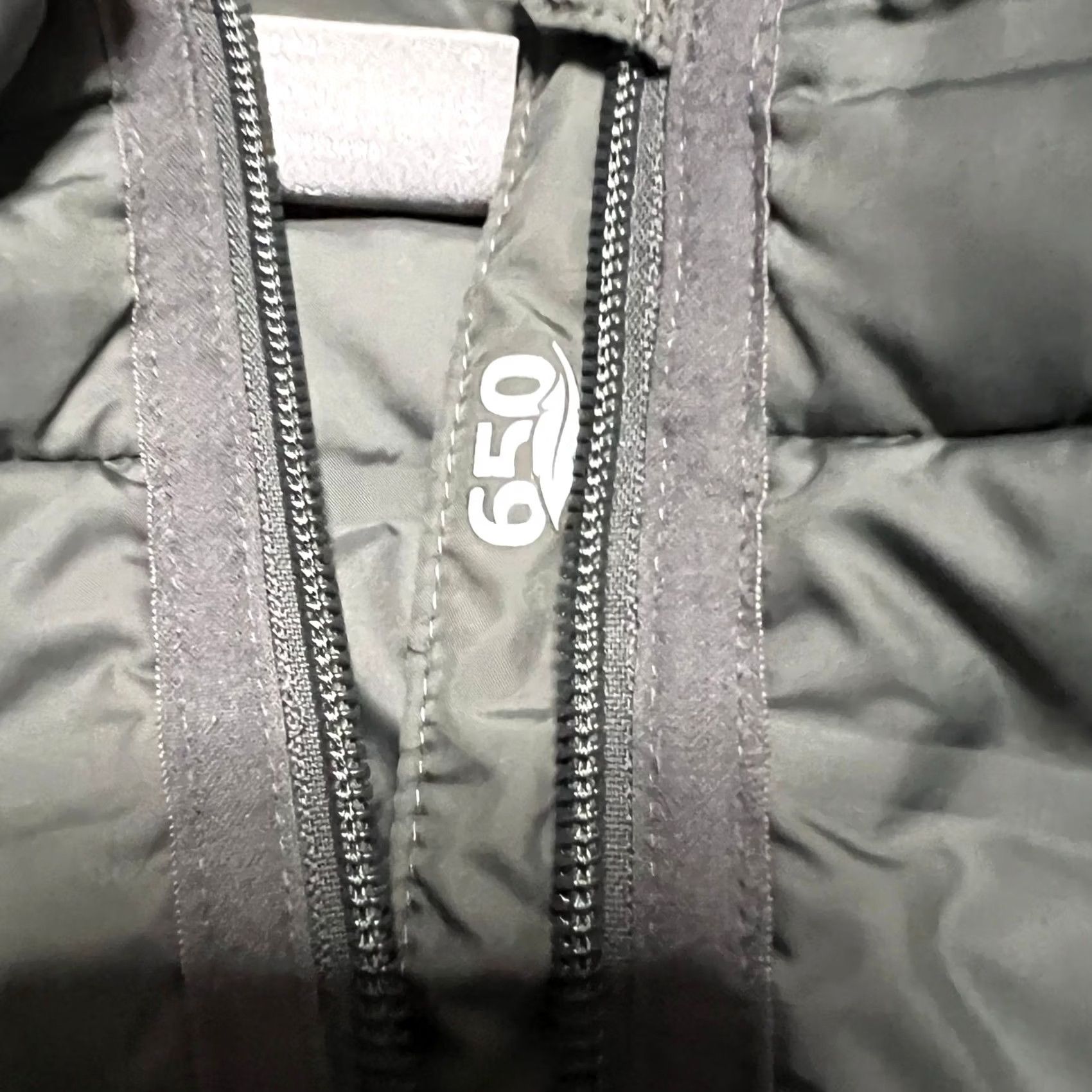 Vintage Columbia Puffer Vest Womens Small Gray Full Zip 650 Fill Coat Jacket Vest Columbia Womens Small Gray Full Zip 650 Fill Coat Jacket Size S / US 4 / IT 40 - 6 Thumbnail