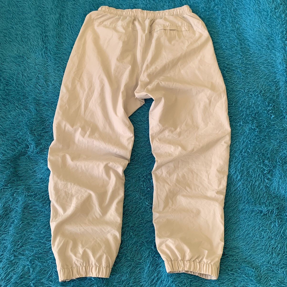 Other 00s Nike Vintage Nylon WHITE / CREAMY Joggers Baggy Pants Size US 36 / EU 52 - 9 Thumbnail