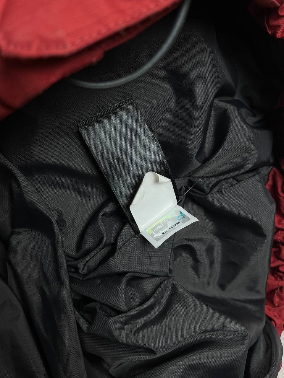 The North Face Vintage The North Face Hyvent Waterproof Jacket Y2K L Size US L / EU 52-54 / 3 - 10 Thumbnail