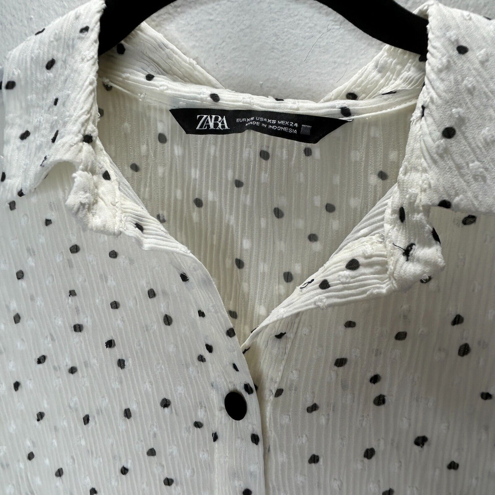 Zara Zara Dotted Swiss Long Sleeve 1/2 Button Ruffle Hem Dress Size XS / US 0-2 / IT 36-38 - 5 Thumbnail