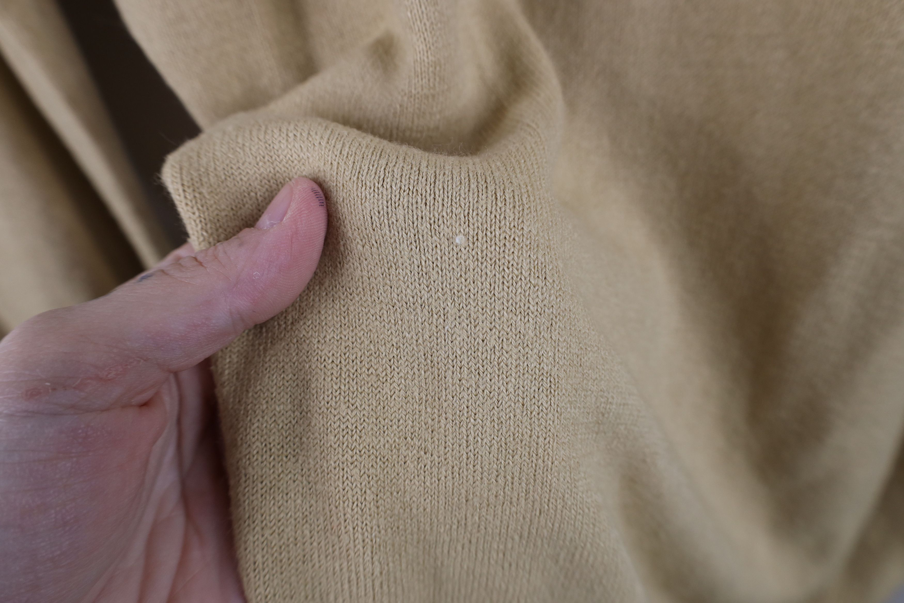 Vintage Vintage 70s Streetwear Knit V-Neck Sweater Beige Khaki USA Size US M / EU 48-50 / 2 - 11 Thumbnail