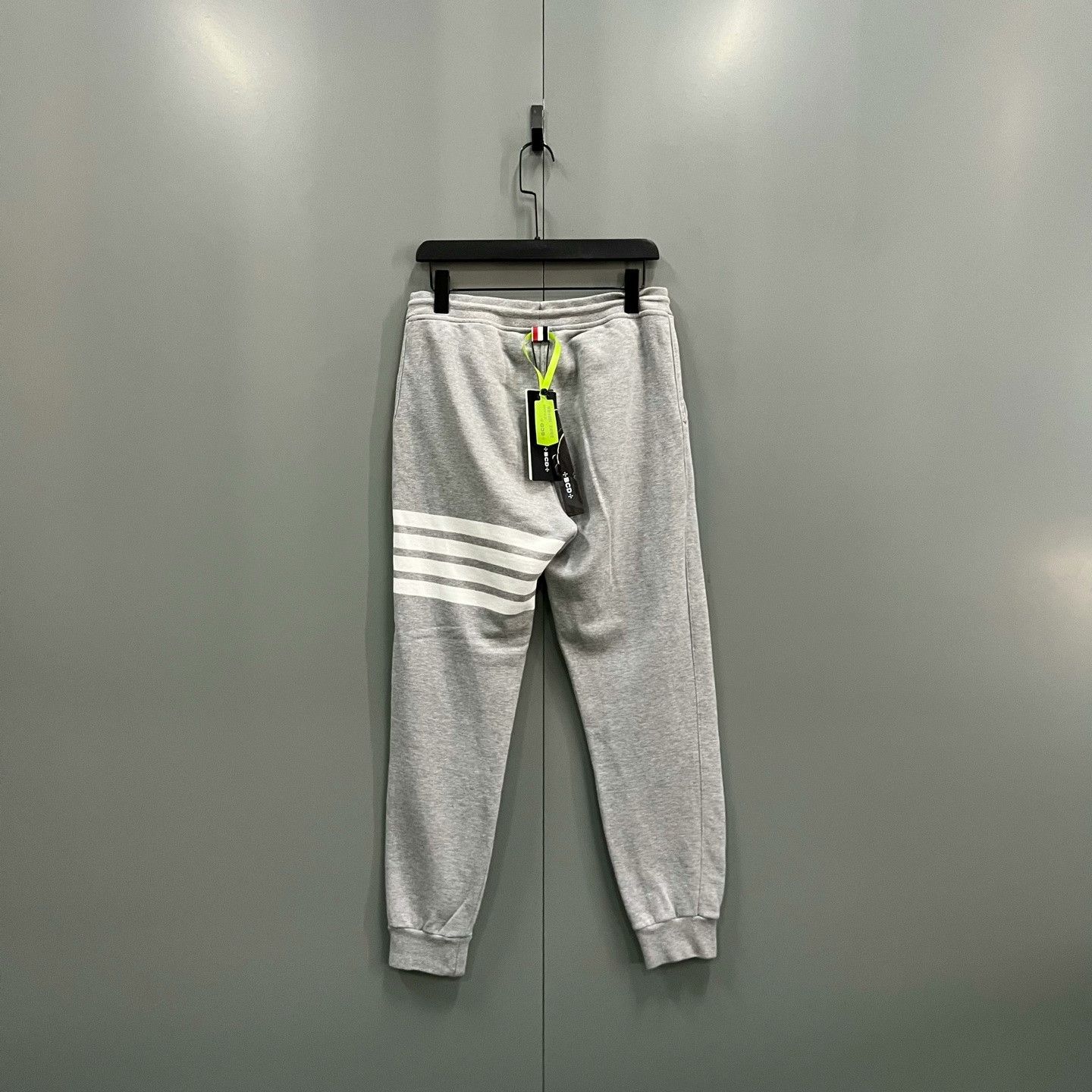 Thom Browne Thom Browne TB Light Gray Four-Stripe Sweatpants Size US 26 / EU 42 - 2 Thumbnail