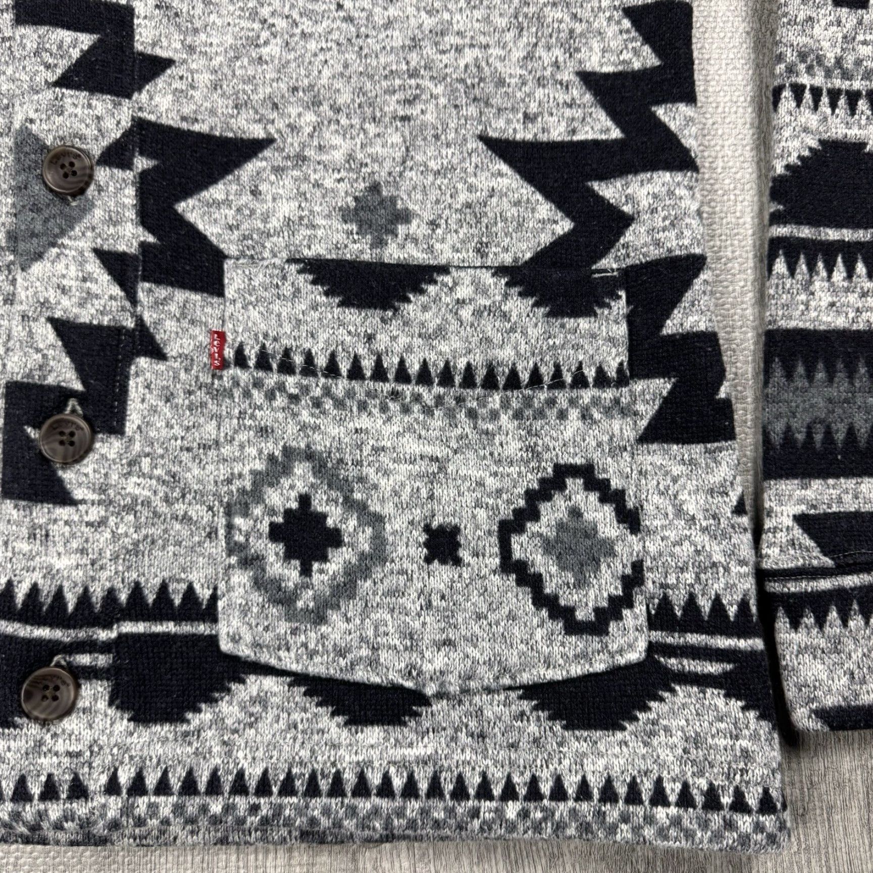 Levi's VINTAGE LEVIS Cardigan Sweater Men M Southwest Aztec Knit Button Pullover Size US M / EU 48-50 / 2 - 4 Thumbnail