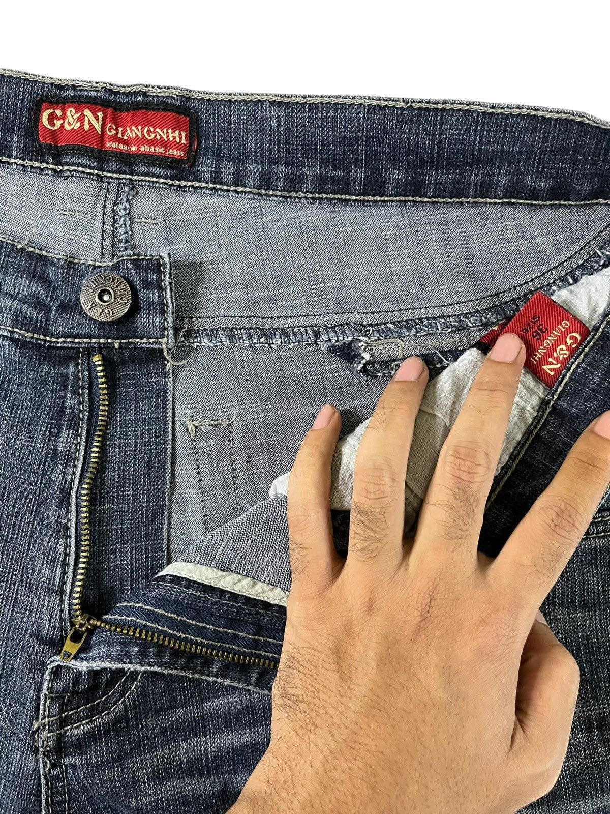 Japanese Brand Vintage Japanese Brand Faded Blue Wash Baggy Jeans Size US 36 / EU 52 - 9 Thumbnail
