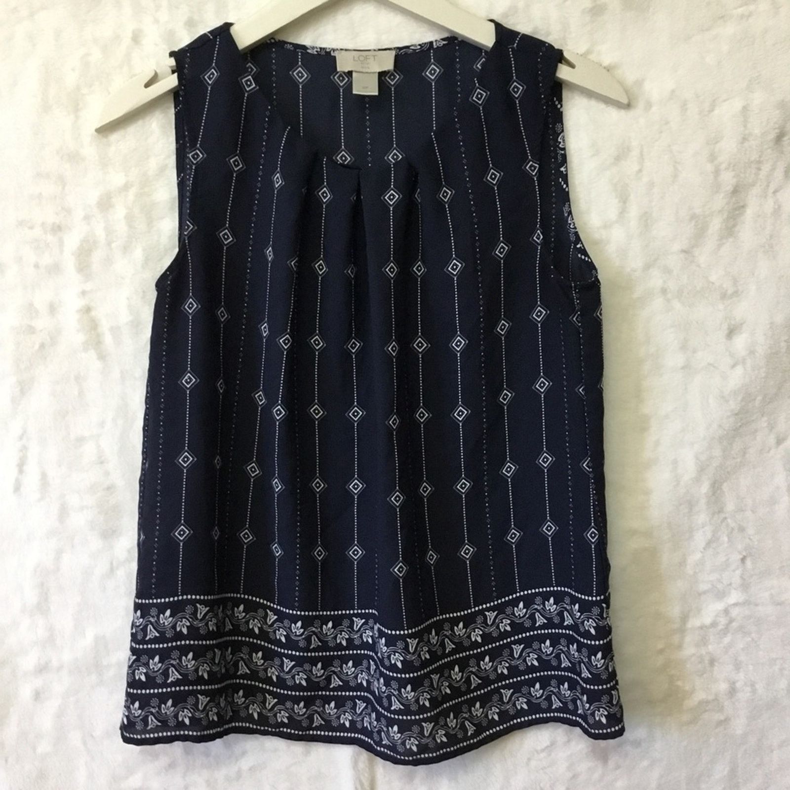 Loft Loft Navy Pattern Sleeveless Top Size S / US 4 / IT 40 - 2 Thumbnail