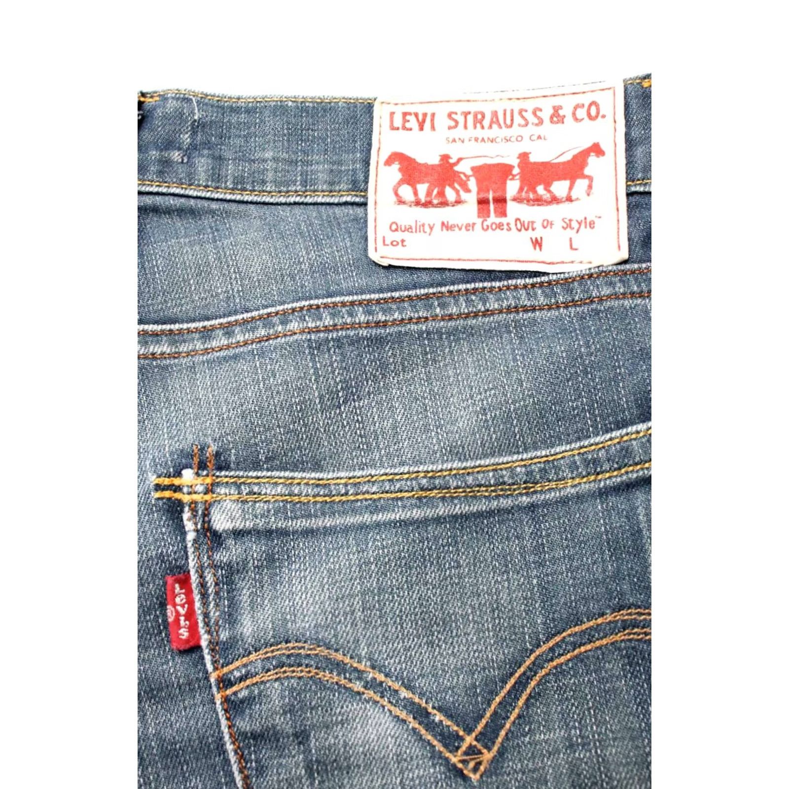 Levi's LEVI'S 519 Slim Jeans Men's W30/L32 Zip Fly Faded Whiskers 5 Pocket Design Denim Blue Slim Jeans Mens W30/L32 Zip Fly Frayed? No FFC Size US 30 / EU 46 - 5 Thumbnail