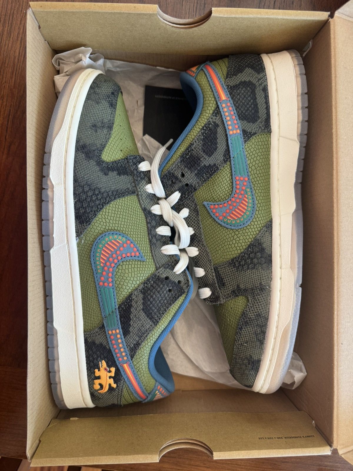 Nike Nike dunk Siempre Familia Size US 11 / EU 44 - 1 Thumbnail