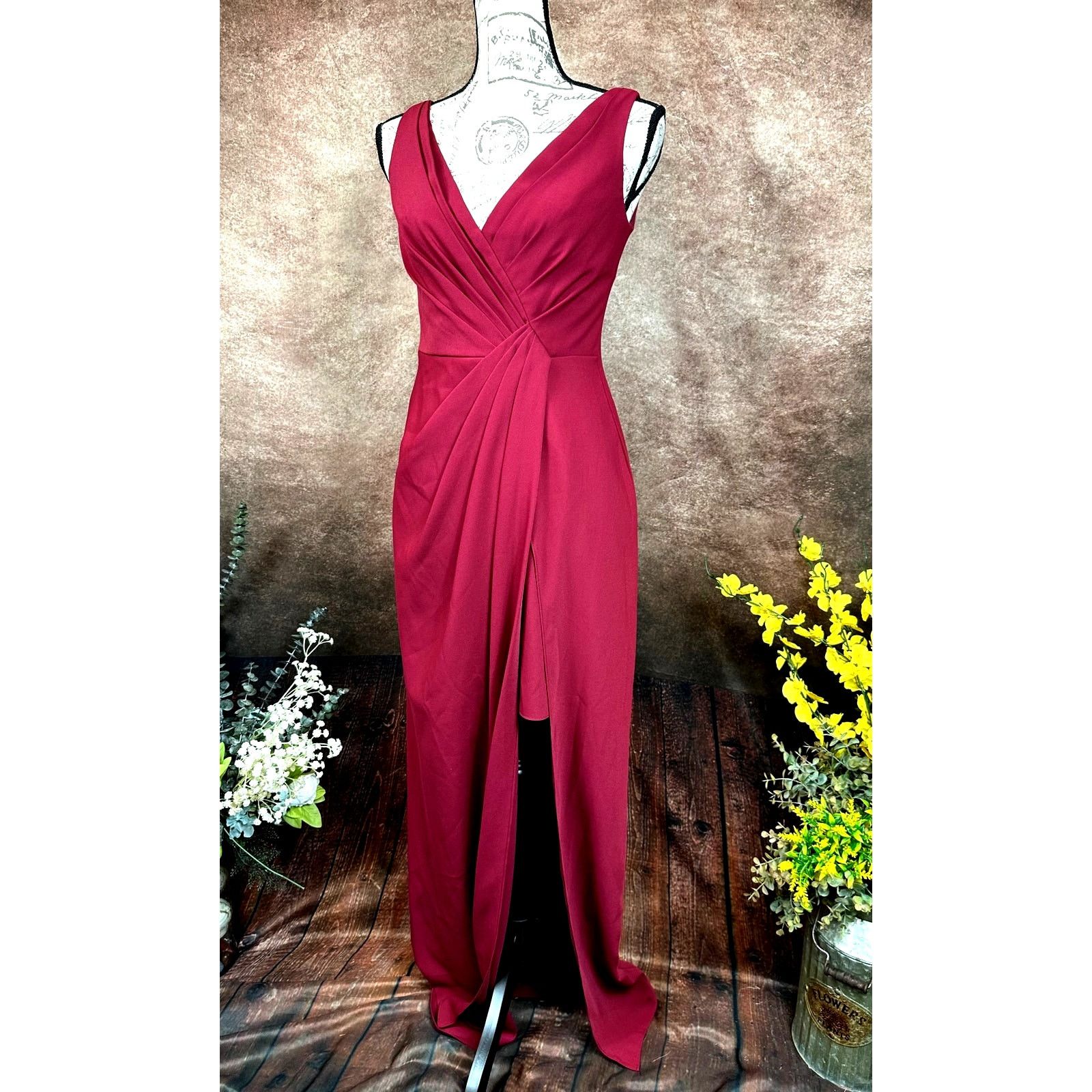Jenny Packham Jenny Packham V-Neck Crepe Column Gown - Burgundy - size 4 Size S / US 4 / IT 40 - 12 Thumbnail