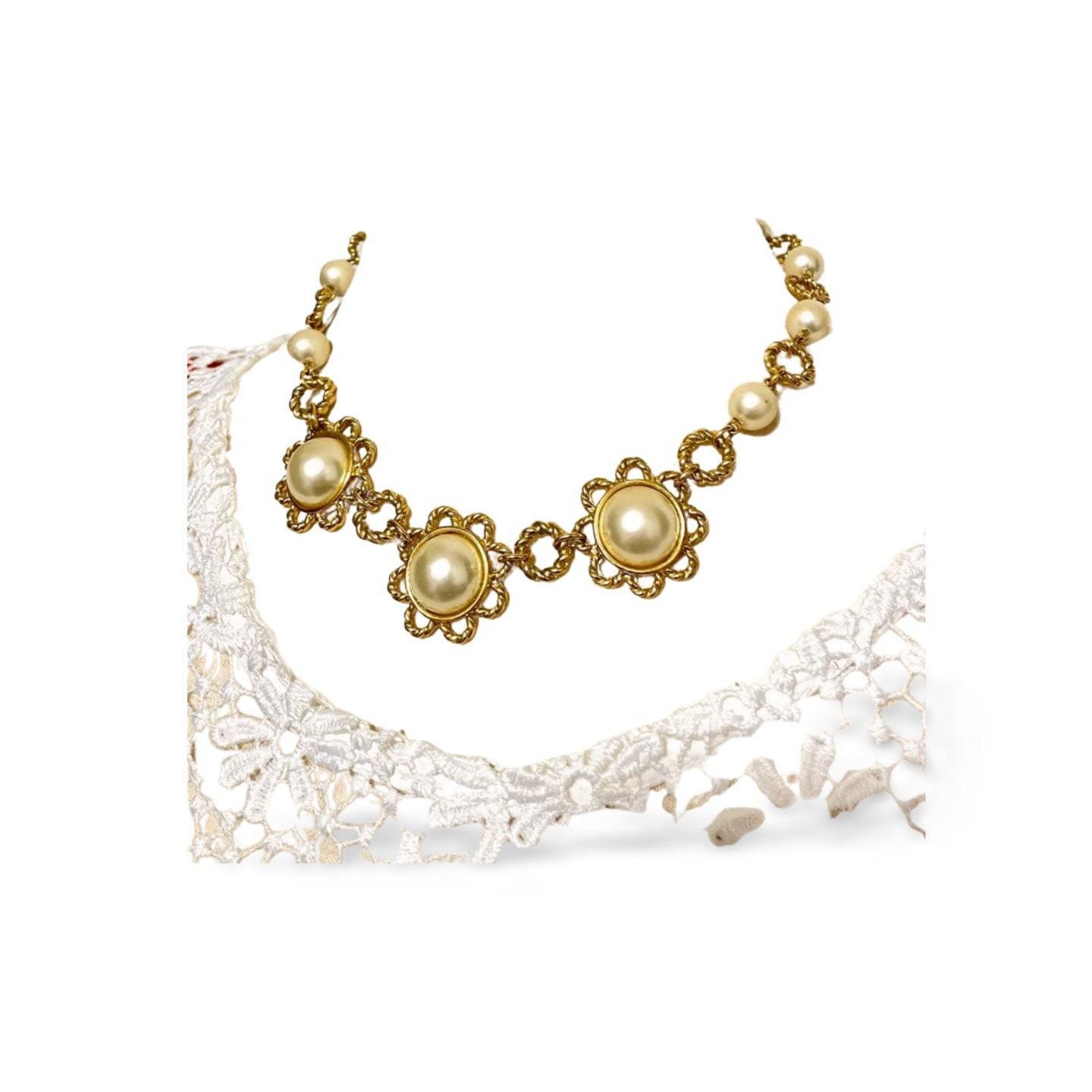 Moschino Vintage Moschino twisted chain necklace with pearl flowers Size ONE SIZE - 10 Thumbnail