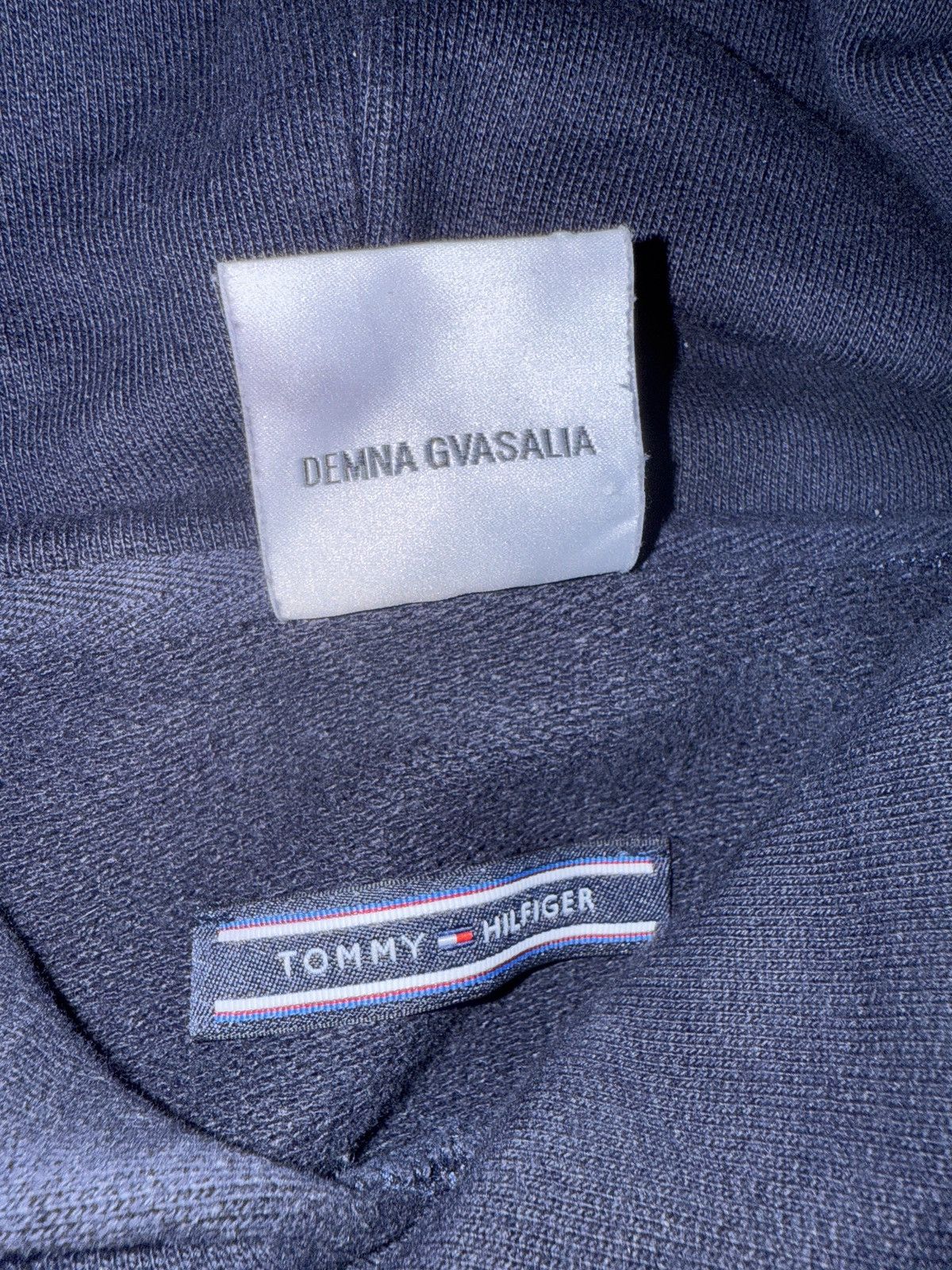 Tommy Hilfiger × Vetements Vetements x Tommy Hilfiger Oversized Hoodie Navy SS18 Size US L / EU 52-54 / 3 - 3 Thumbnail