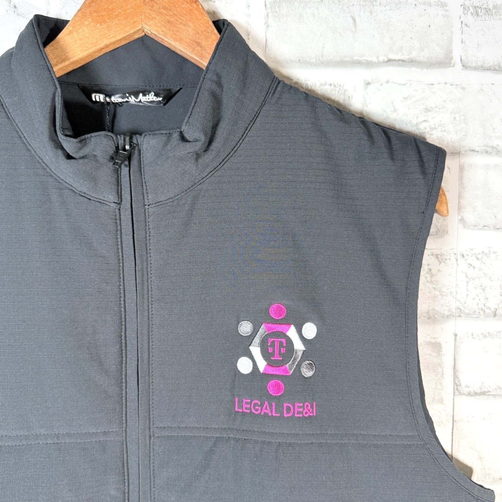 TravisMathew NWT Travis Mathew Black Full Zip Athletic Vest Mens Size M Size US M / EU 48-50 / 2 - 2 Thumbnail