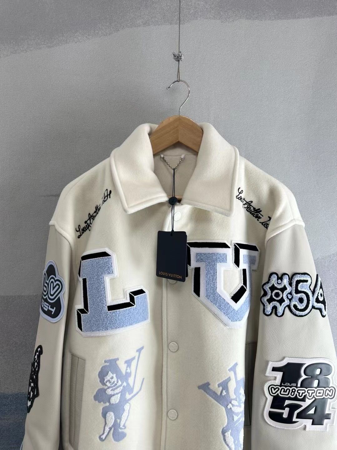 クリスマスツリー特価！ Louis Vuitton × Virgil Abloh MULTI-PATCHES MIXED LEATHER ジャケット・アウター