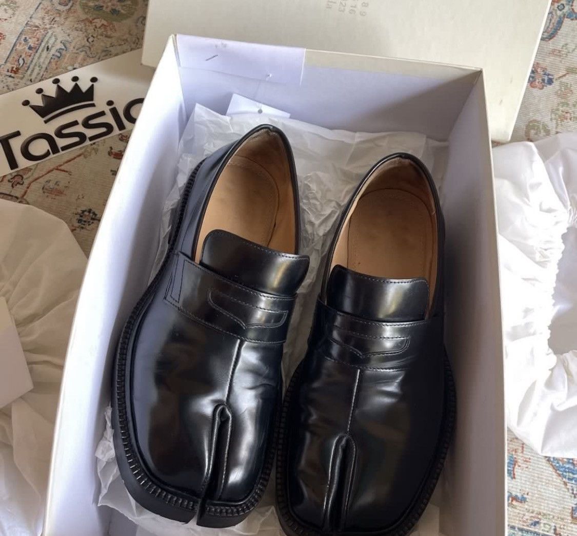 Maison Margiela Maison Margiela Tabi Lug Sole Penny Loafers Black Leather Size US 6 / EU 39 - 2 Thumbnail