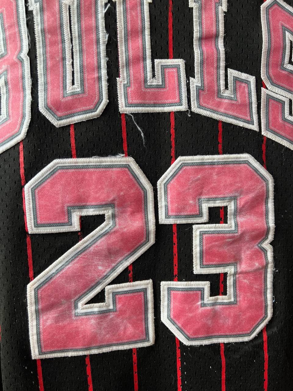 NBA 1097/98 CHICAGO BULLS #23 JORDAN MITCHELL&NESS RARE JERSEY Size US S / EU 44-46 / 1 - 6 Thumbnail