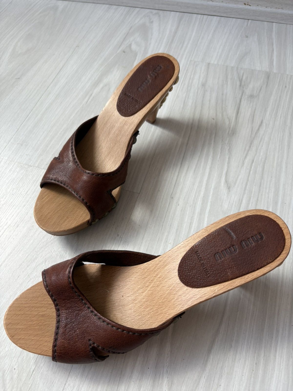 Miu Miu Miumiu clog mules Size US 7.5 / IT 37.5 - 18 Thumbnail