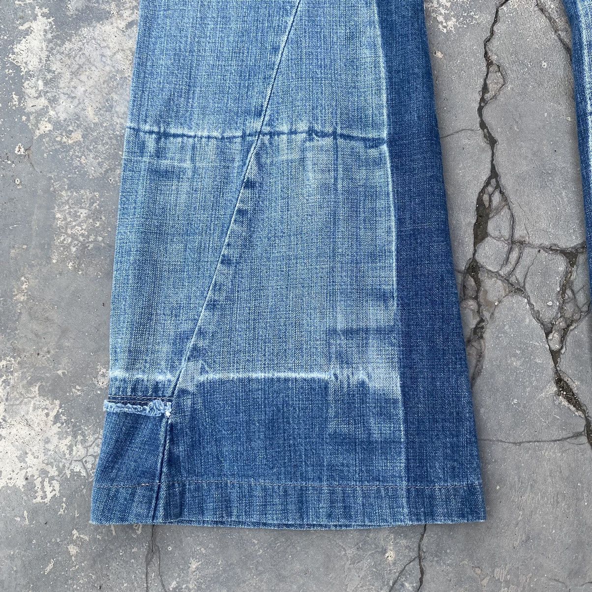 Marithe + Francois Girbaud Marithe Francois Girbaud Rework Flare Size 30" / US 8 / IT 44 - 8 Thumbnail