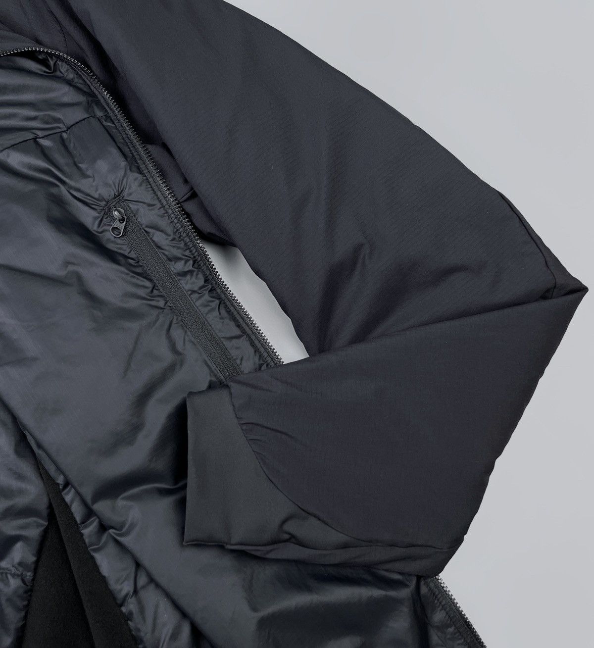 Arc'teryx Vintage Arc’teryx Atom AR Black Insulated Jacket Size XL Size US XL / EU 56 / 4 - 10 Thumbnail