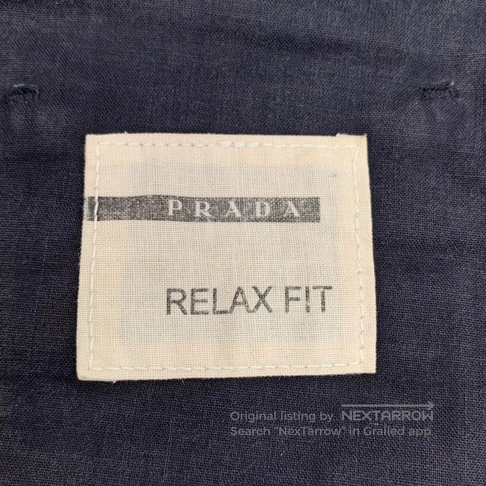 Prada Prada Dark Blue Cotton Denim Shorts. Size 25" / US 0 / IT 36 - 6 Thumbnail