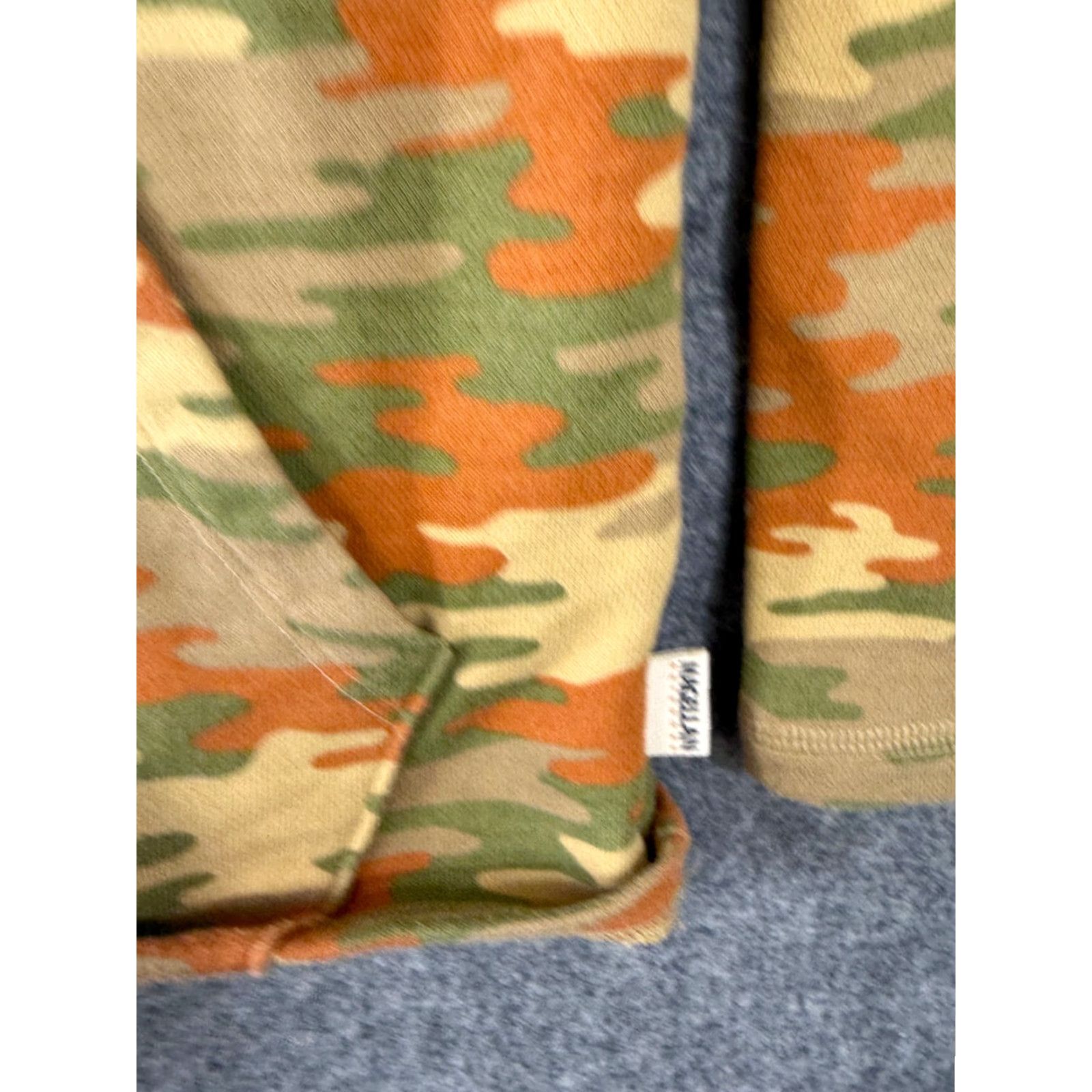 Vintage Magellan Hoodie Sweatshirt Mens S Beige Green Camo Shiner Bock Logo Classic Fit Atmosphere: Army Outdoor Hooded Drawstring Pullover (Vintage No) Size US S / EU 44-46 / 1 - 6 Thumbnail