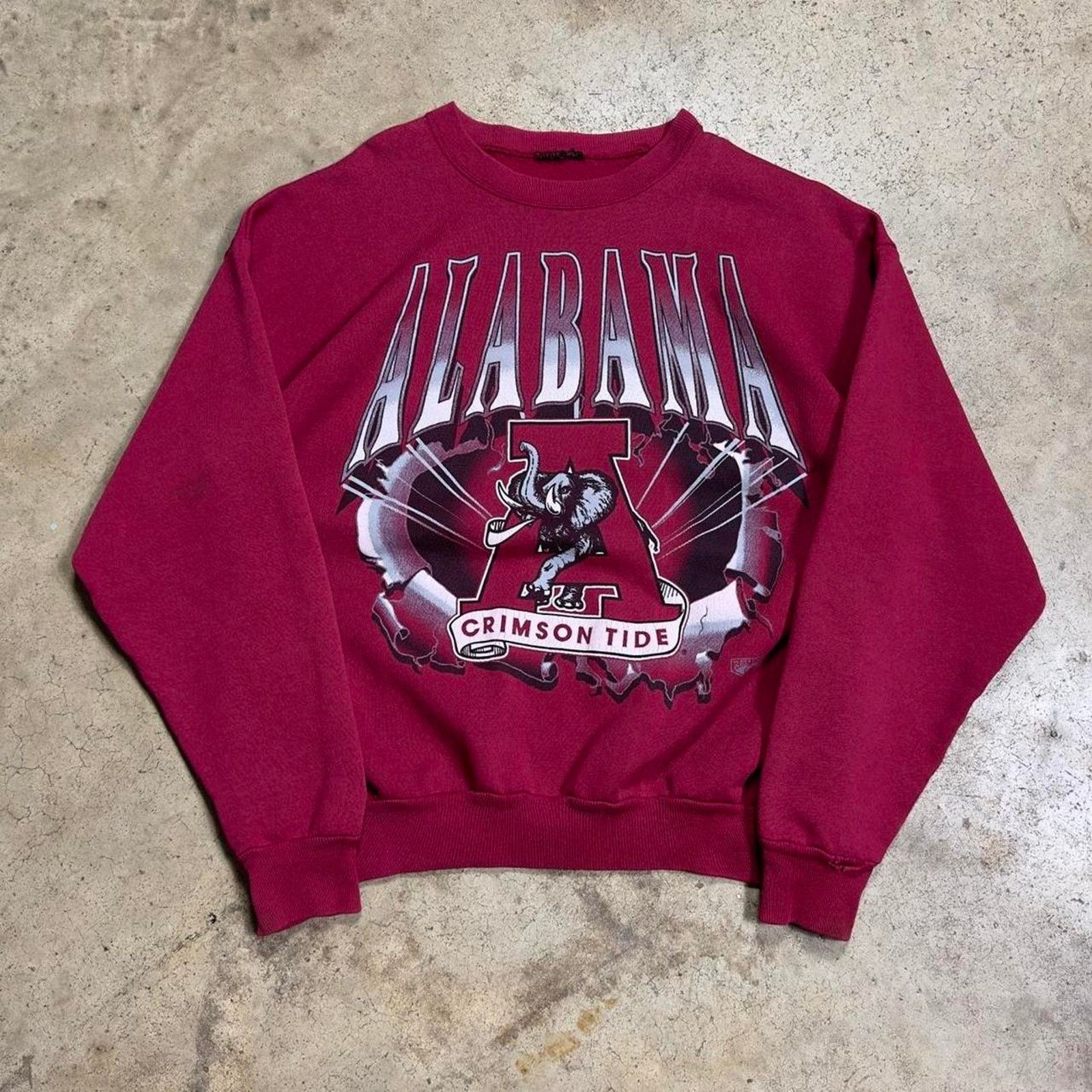 Vintage Vintage Alabama Crimson Tide 90's Graphic Casual Sweatshirt Size US L / EU 52-54 / 3 - 1 Thumbnail