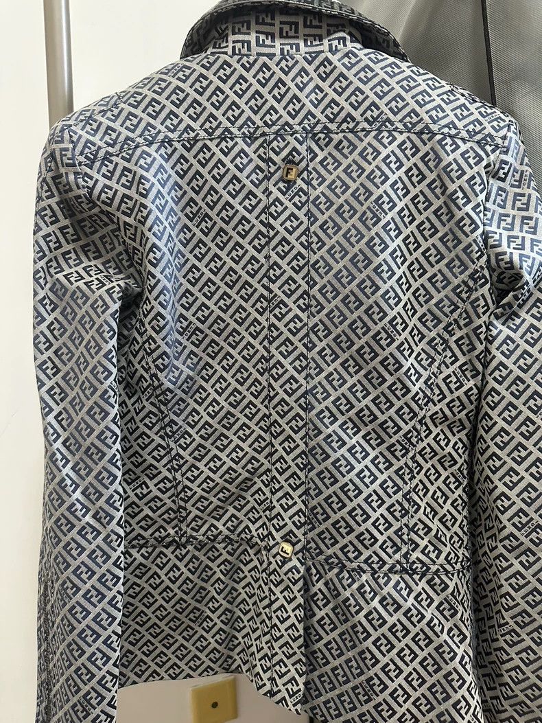 Fendi FENDI Denim jacket, one zipper missing a pendant Size US XS / EU 42 / 0 - 5 Thumbnail