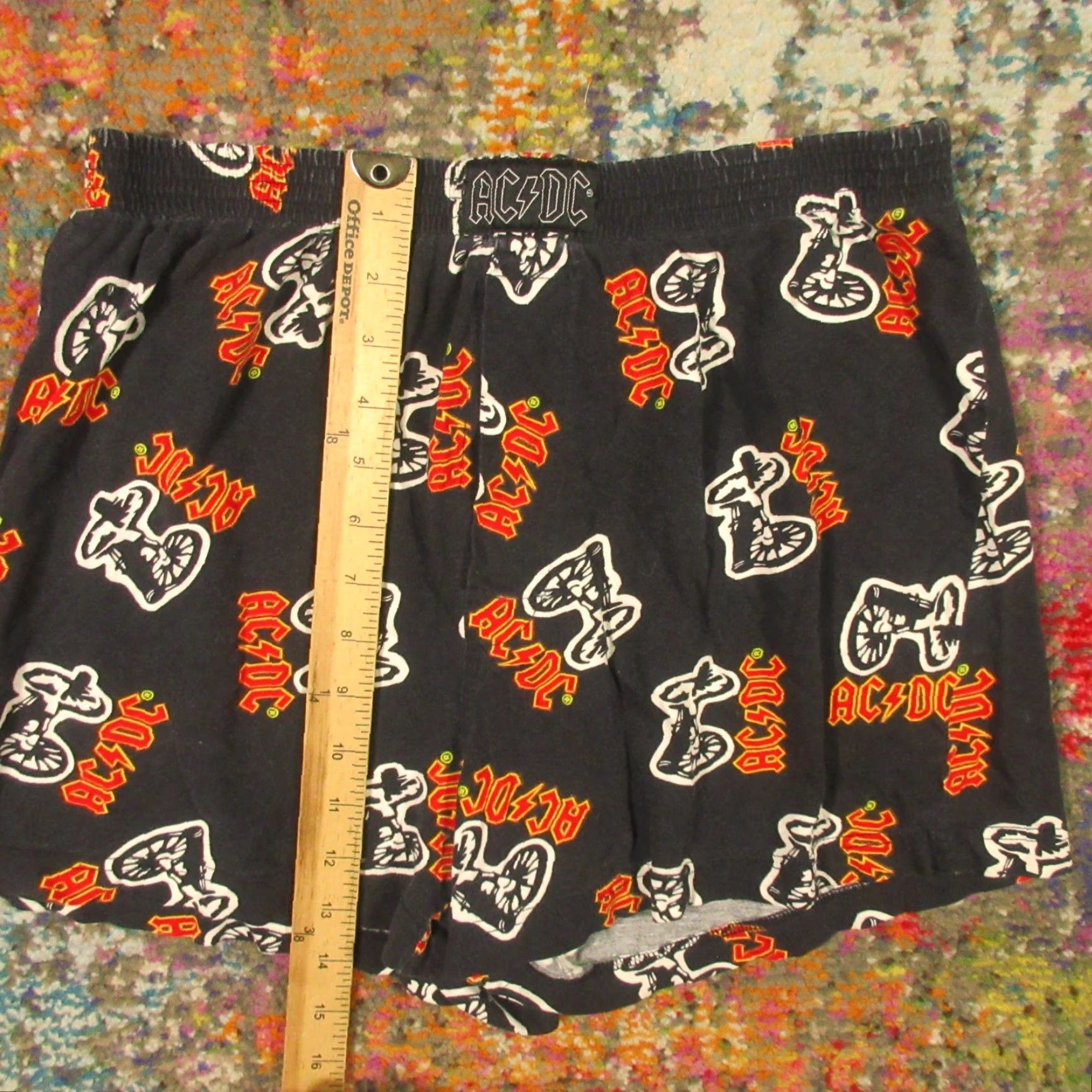 Gloverall AC/DC Big GunSleep Shorts Music All Over Print Medium M Black Cotton Knit Sleep Shorts Drawstring Elastic Waist Men Size US 31 - 5 Thumbnail