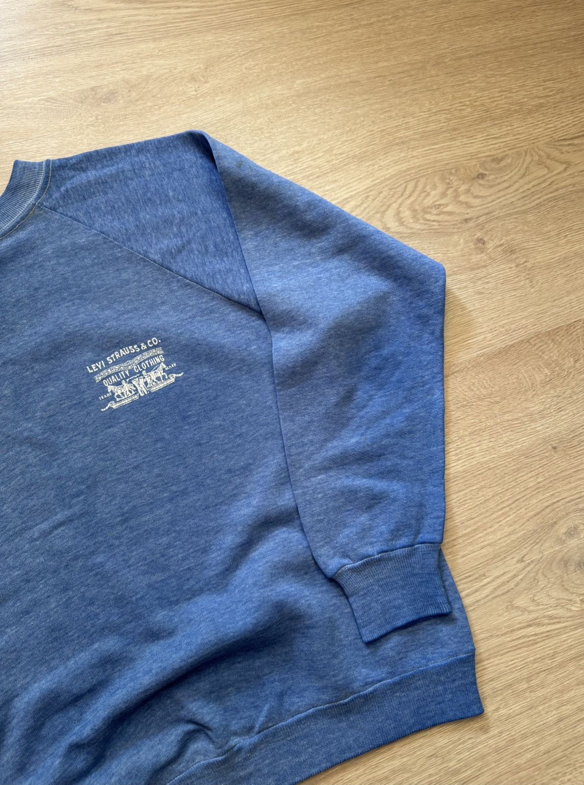 Levi's Vintage 80’s Levi’s Blue Sunfaded Distressed Blue Sweatshirt Size M / US 6-8 / IT 42-44 - 4 Thumbnail