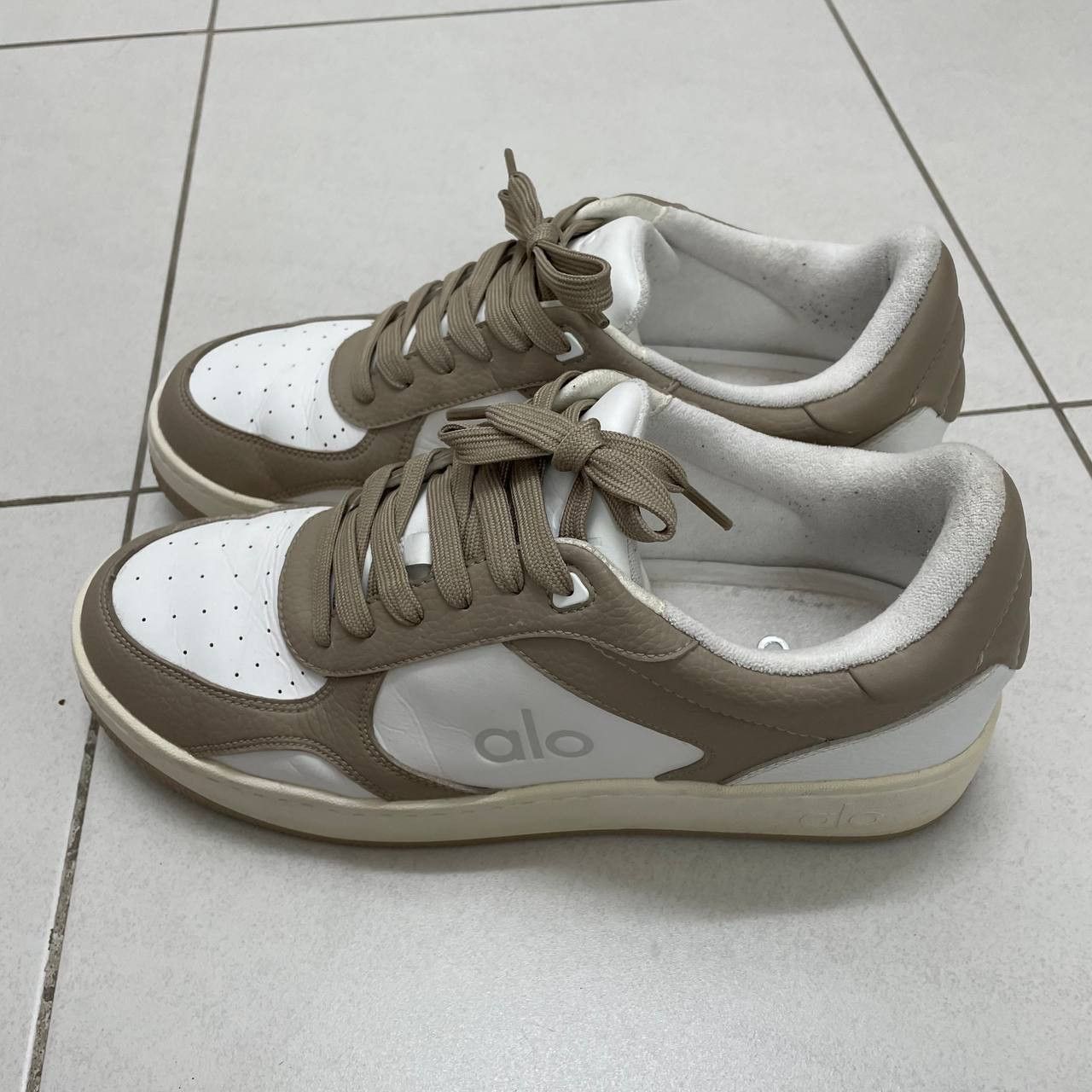 Alo [11US] ALO YOGA SNEAKERS RECOVERY MODE GRAVEL WHITE | Grailed
