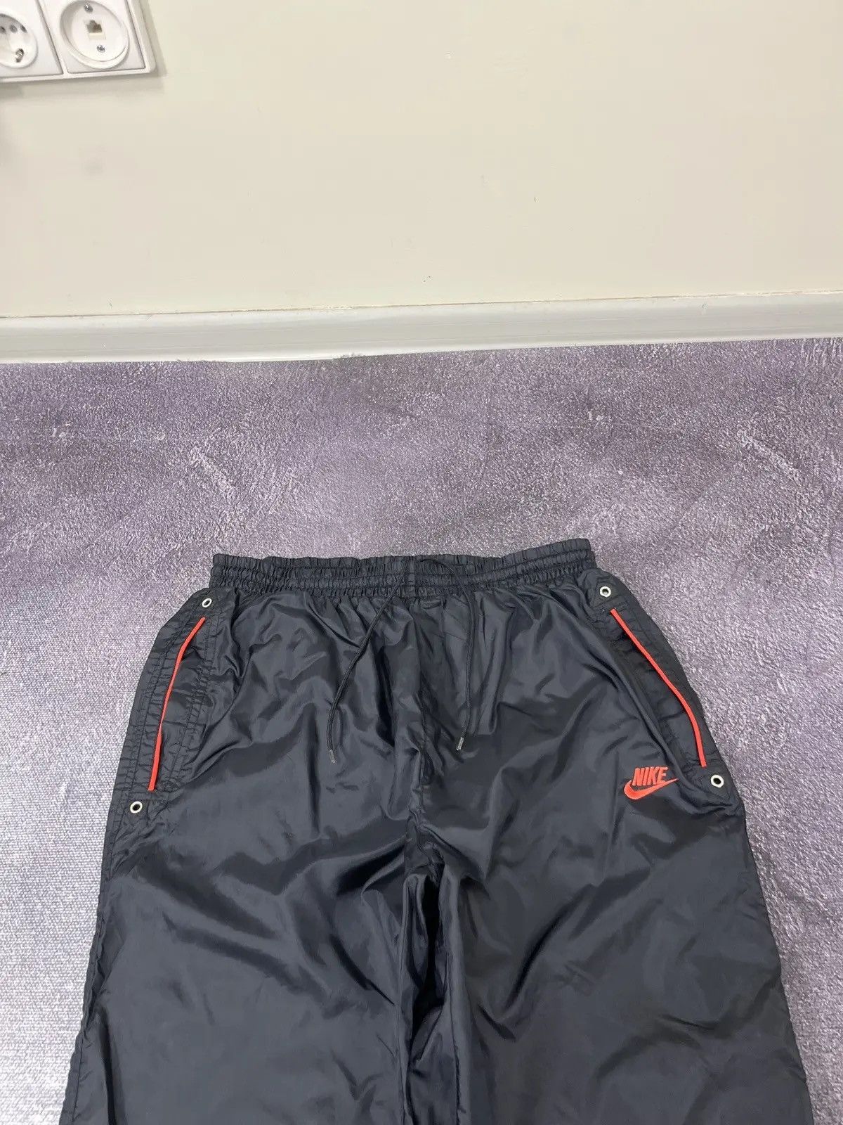 Nike × Vintage Vintage 90s Nike Swoosh Retro Hype Black Nylon Track Pants Size US 32 / EU 48 - 8 Thumbnail