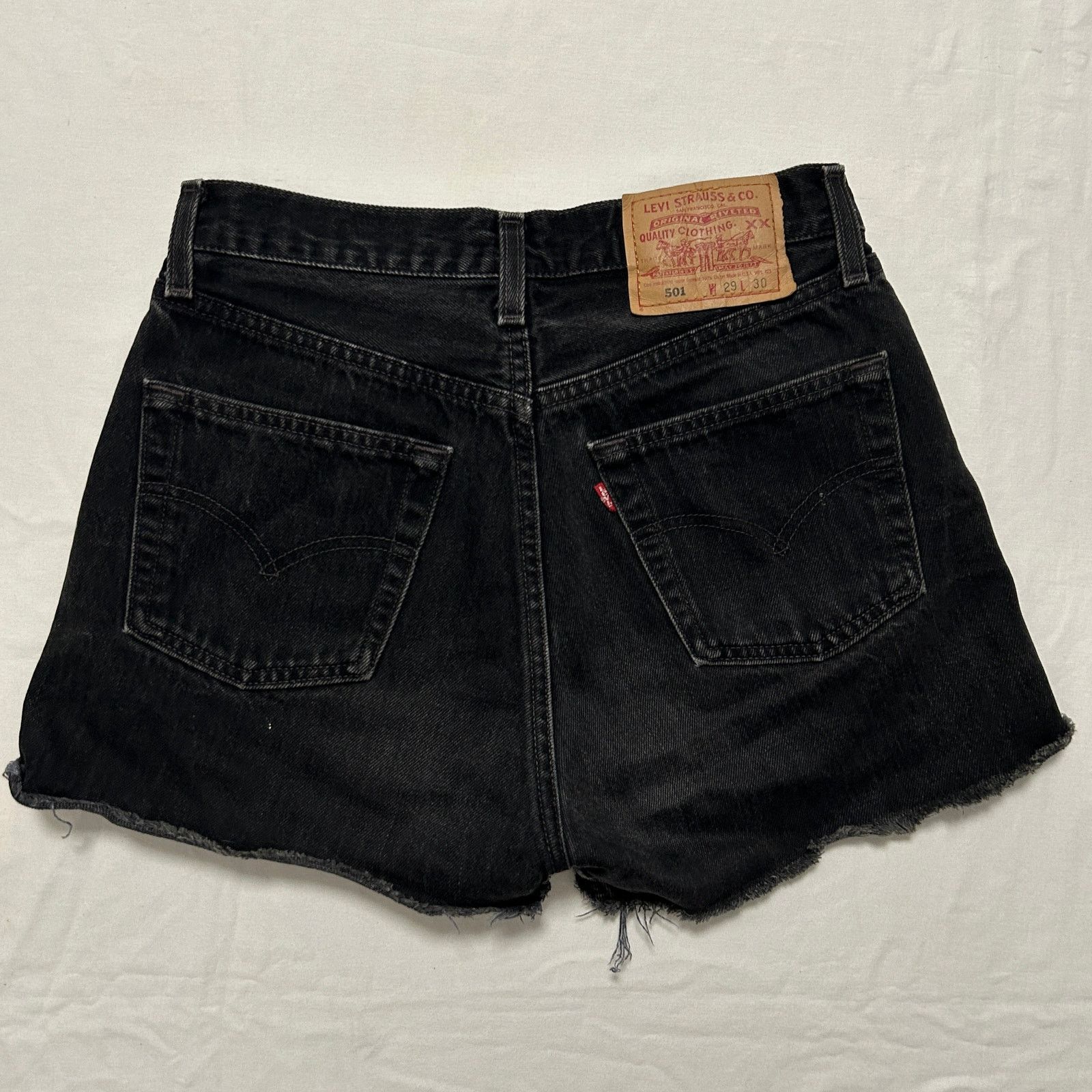 Levi's VTG Black Levi's 501 Cut Off Denim Shorts Made in USA 28 Size 28" / US 6 / IT 42 - 2 Thumbnail