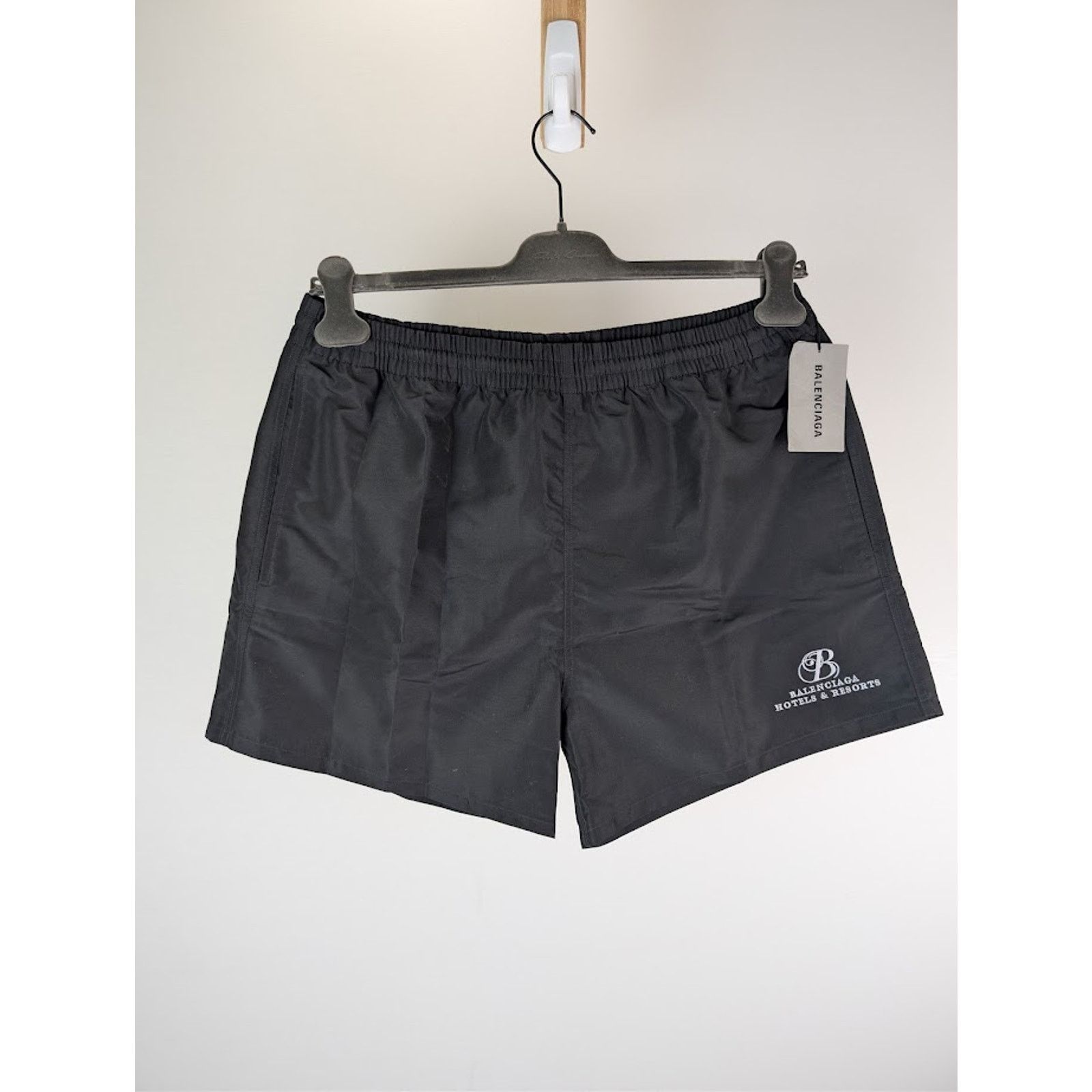 Balenciaga o1rshd1 Q:3 / Hotels & Resorts SW Swim Short in Black Size US 36 / EU 52 - 9 Thumbnail