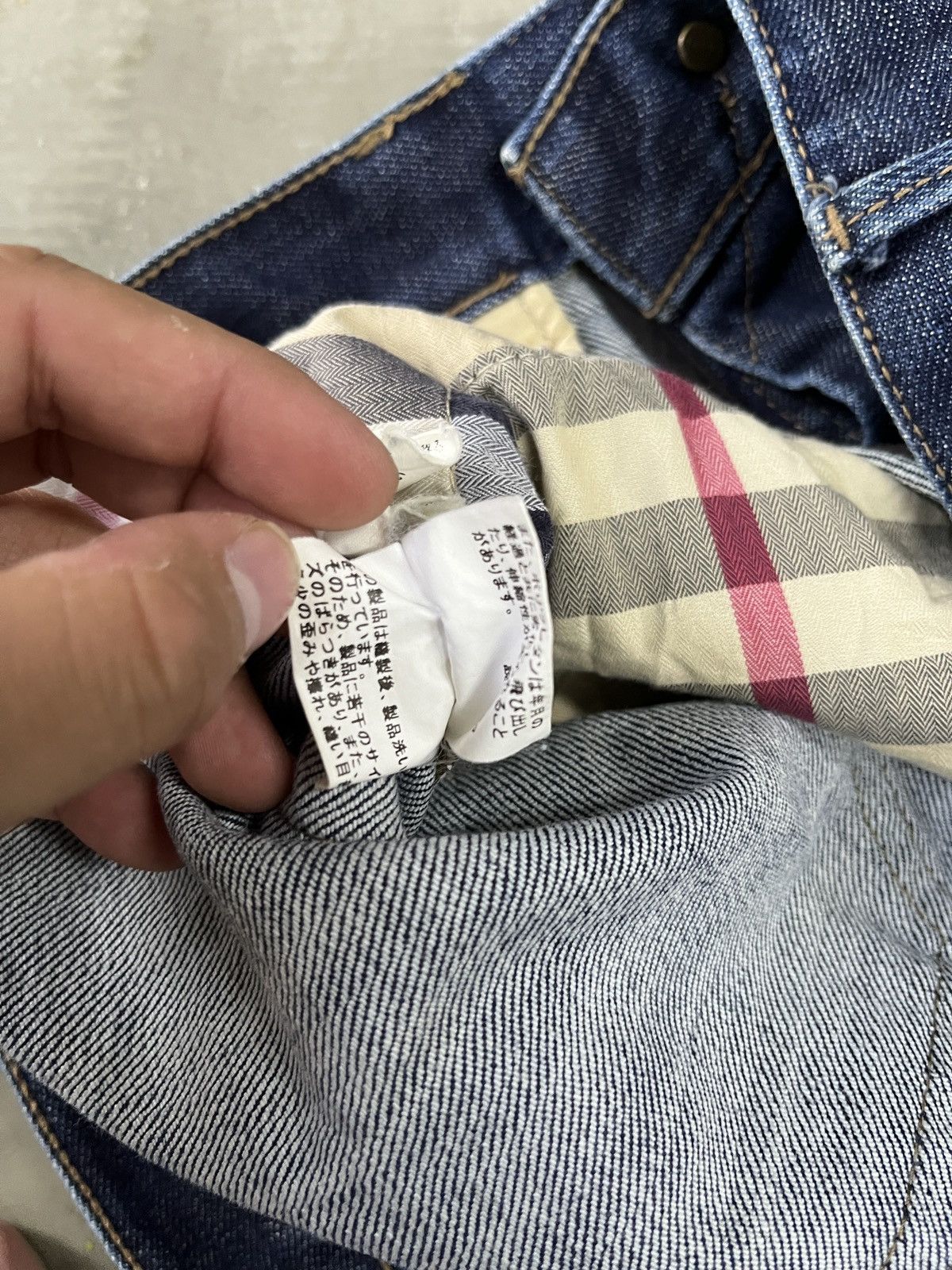 Burberry Burberry BRIT Non Selvedge Indigo Denim Straight Cut Jeans Size US 32 / EU 48 - 17 Thumbnail