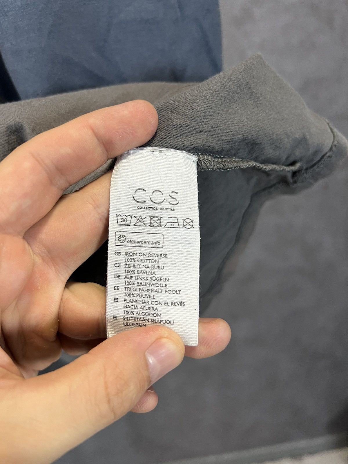 Cos Cos art designer tee Size US M / EU 48-50 / 2 - 5 Thumbnail