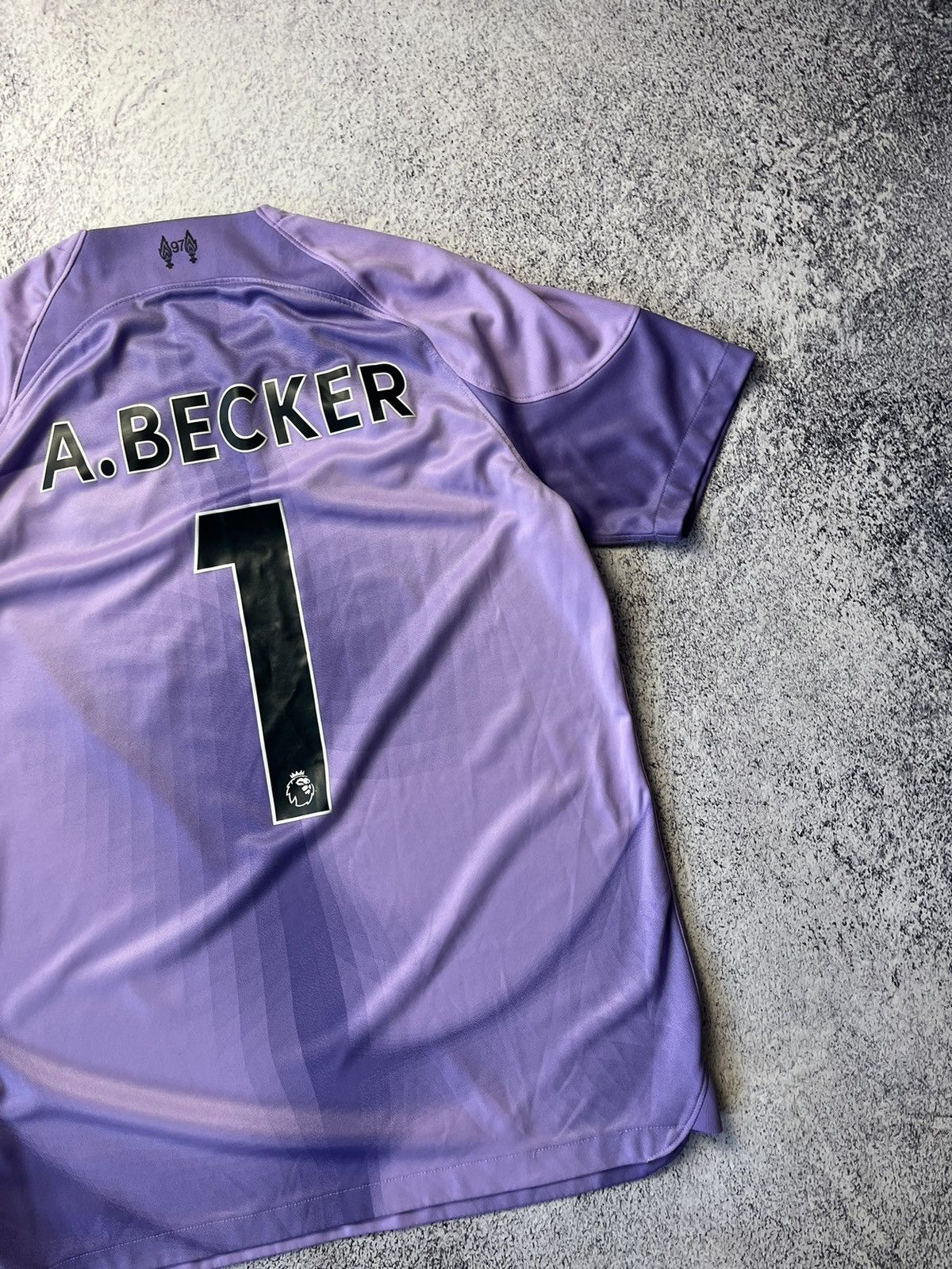 Vintage Nike Liverpool A.Becker #1 Goalkeeper Uniform 2022/23 Men's Size US M / EU 48-50 / 2 - 7 Thumbnail