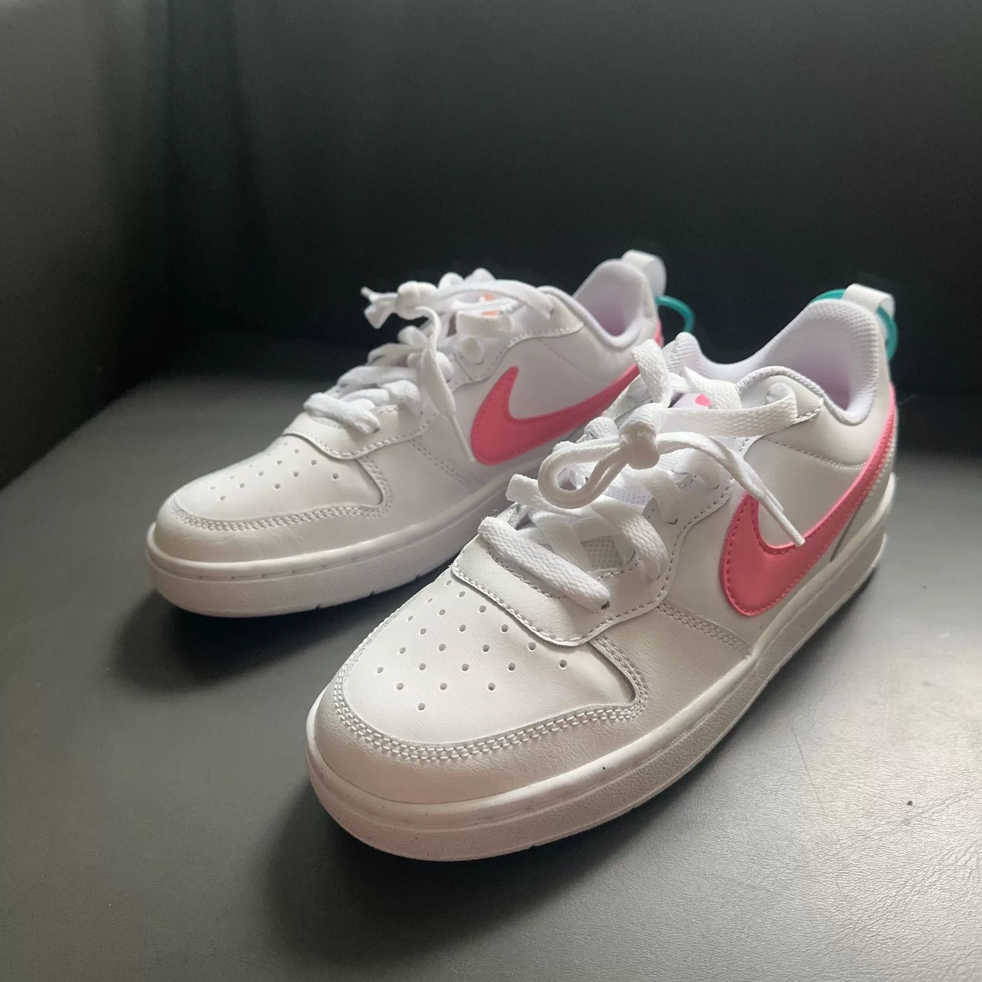 Nike Nike Pink Lowtop Sneakers 36 Men Size US 5 / EU 37 - 1 Thumbnail