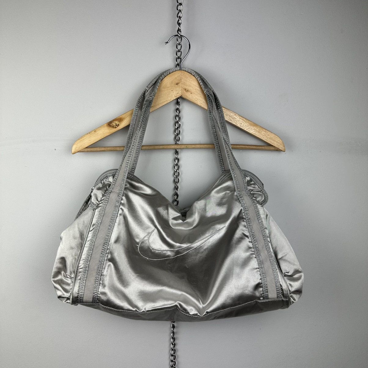 Nike Vintage Nike Silver Nylon Bag Size ONE SIZE - 1 Thumbnail