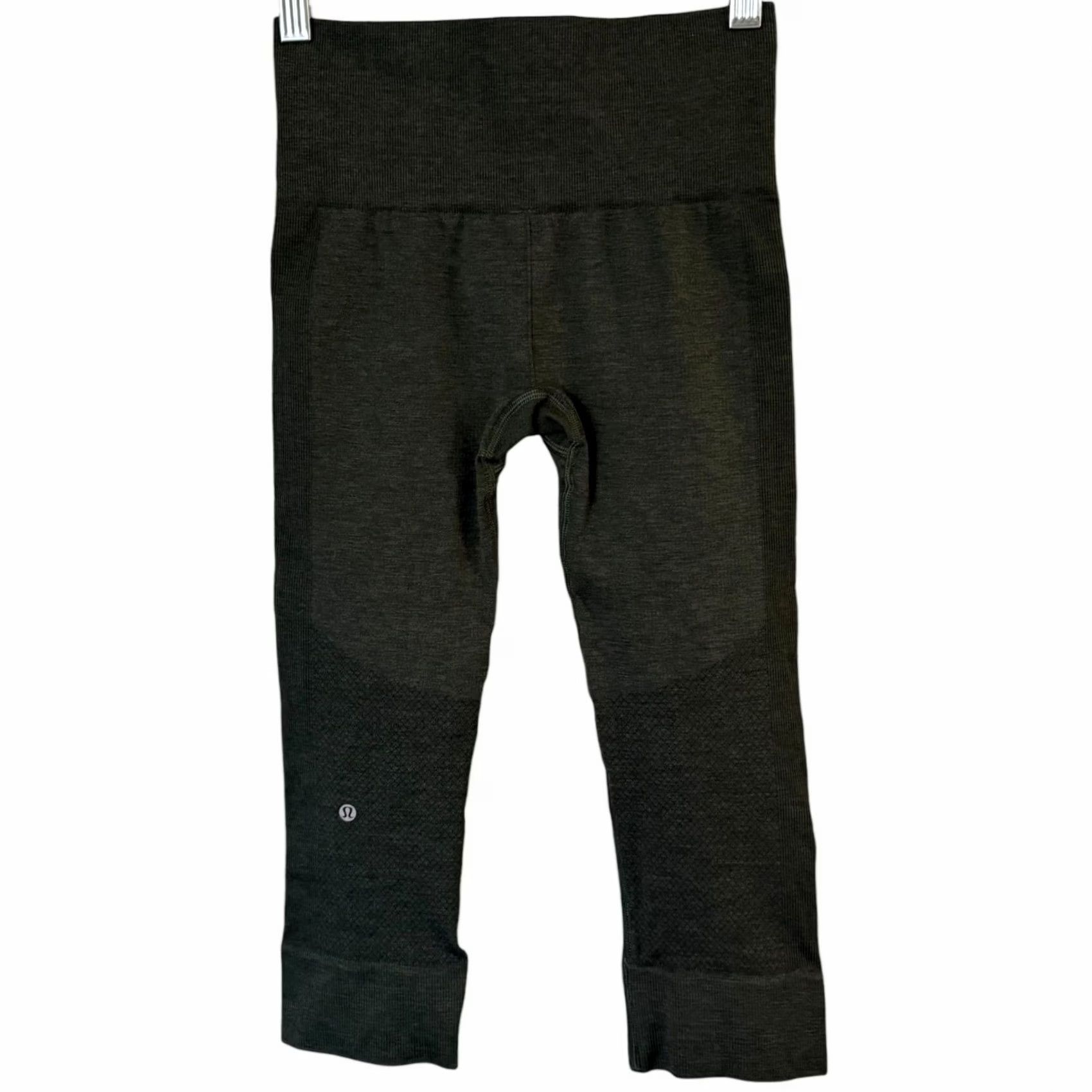 Lululemon Lululemon Seamlessly Street Crop Capri Legging Green Women's 2 Athletic Yoga Gym Size 26" / US 2 / IT 38 - 5 Thumbnail