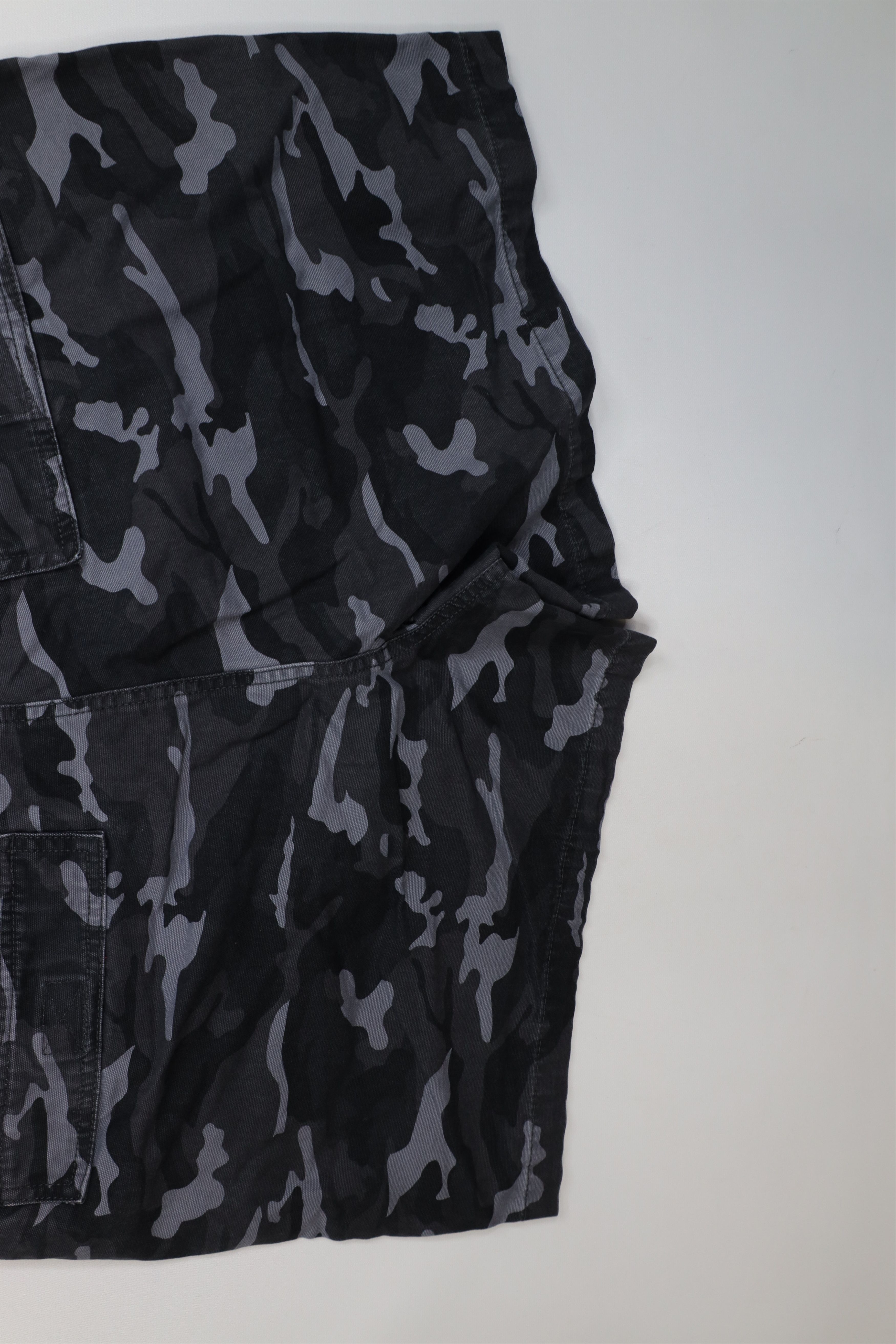 Vintage Vintage Y2K Streetwear Canvas Above Knee Cargo Shorts 5" Size US 40 / EU 56 - 10 Thumbnail