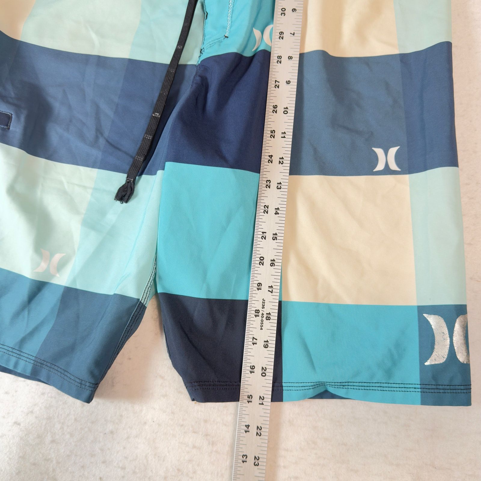 Hurley Hurley Men’s 34 Board Shorts Blue Plaid Trunks Recycled Poly Size US 34 / EU 50 - 15 Thumbnail