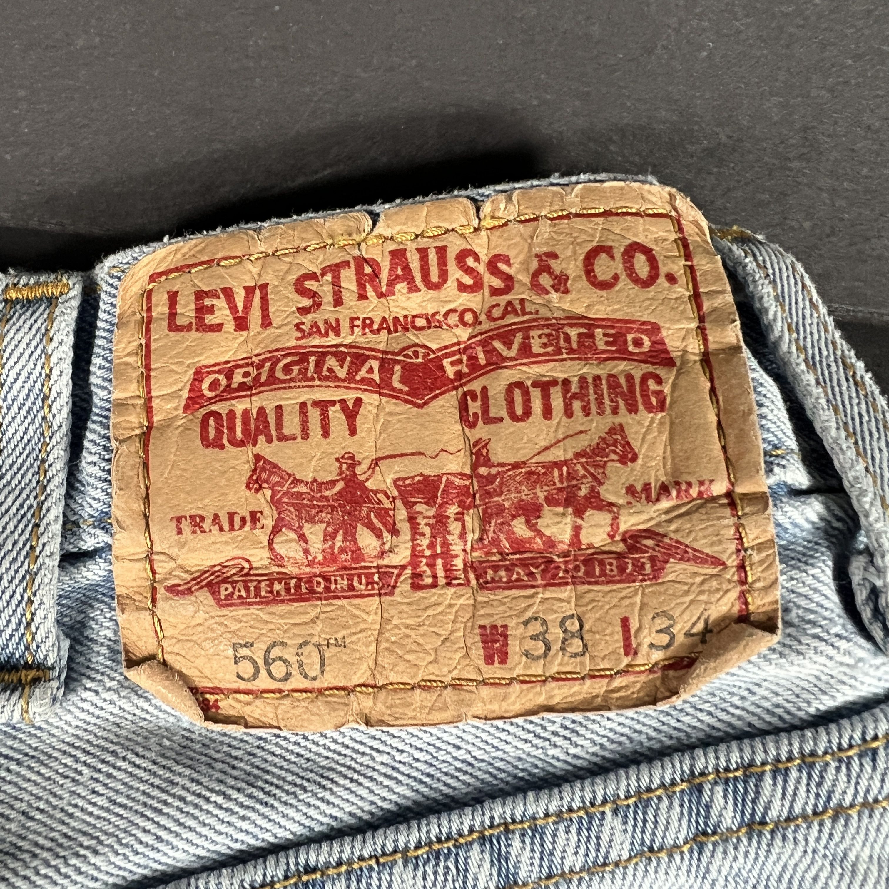 Levi's × Vintage Y2K Levi's Jeans 560 Loose Tapered Light Blue Faded Denim Size US 38 / EU 54 - 15 Thumbnail