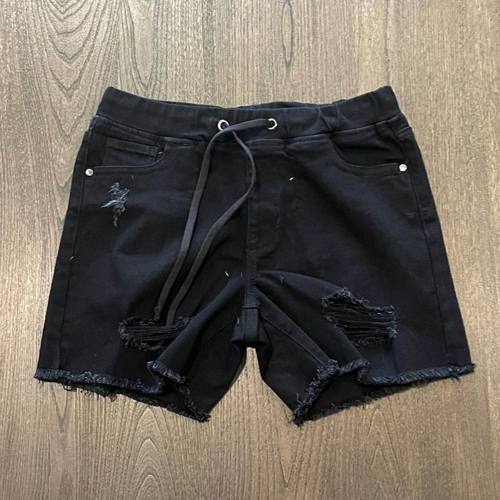 Guess NWOT Guess Black Distressed Denim Shorts Drawstring Size S Size 26" / US 2 / IT 38 - 1 Thumbnail