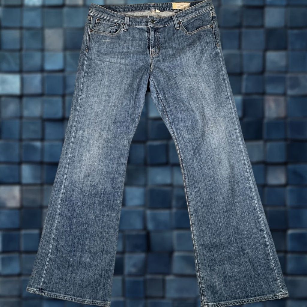 Gap Gap Jeans Womens 12 Blue Medium Wash Mid Rise Flare Stretch Denim Regular Fit Jeans Size 34" / US 12 / IT 48 - 1 Thumbnail