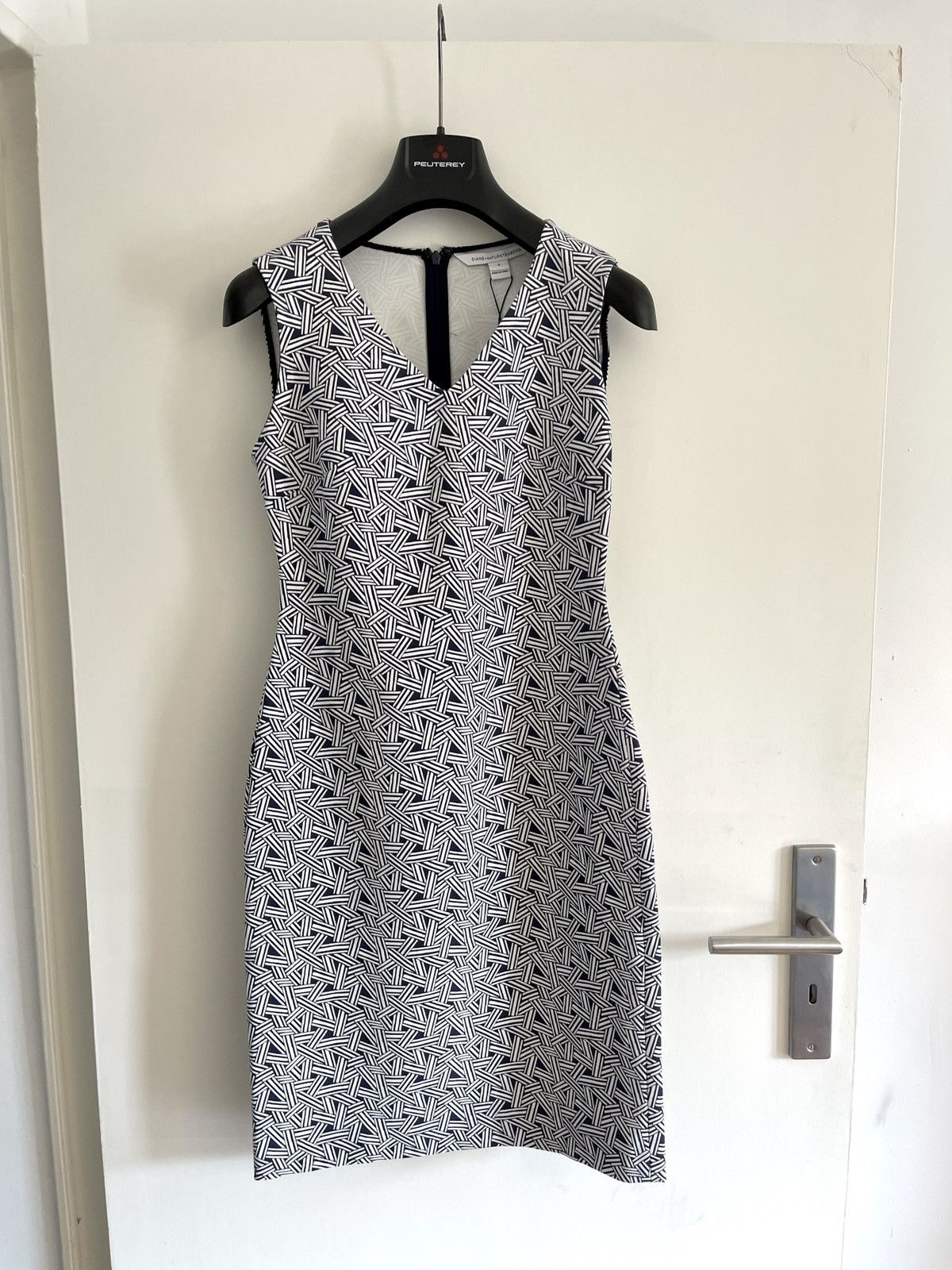 Diane von Furstenberg Diane Von Fürstenberg Dress New Size XS / US 0-2 / IT 36-38 - 2 Thumbnail