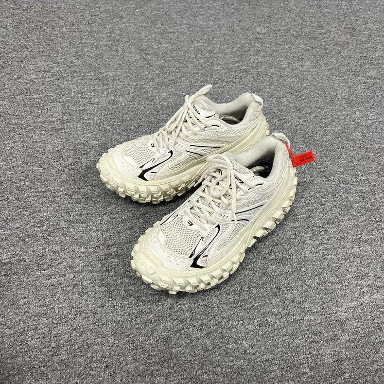 Balenciaga Balenciaga Tyre shoes 2502-Nextarrow Size US 8 / EU 41 - 1 Thumbnail