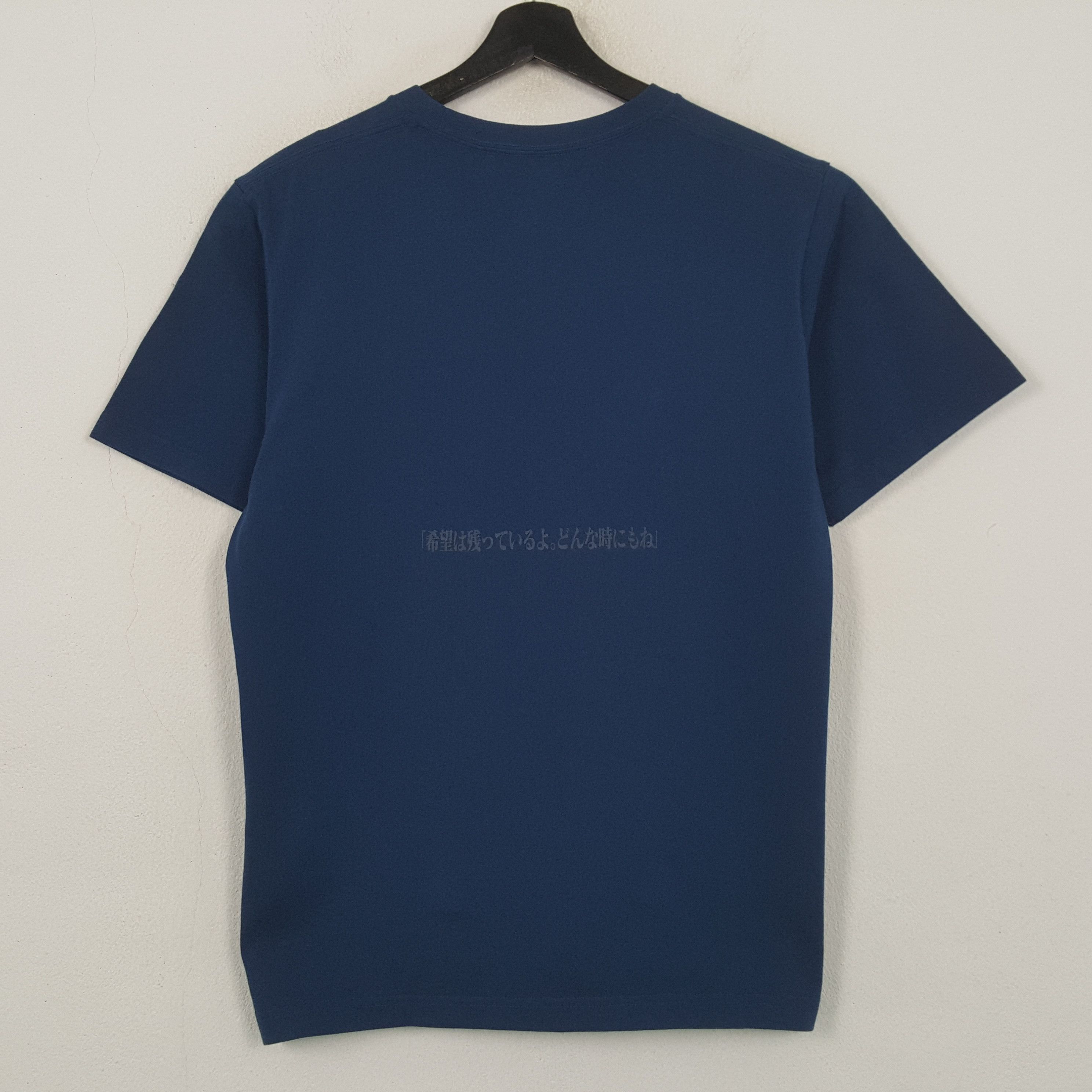 Uniqlo Uniqlo x Evangelion Anime Japanese Brand Tshirt RR1 Size US L / EU 52-54 / 3 - 3 Thumbnail